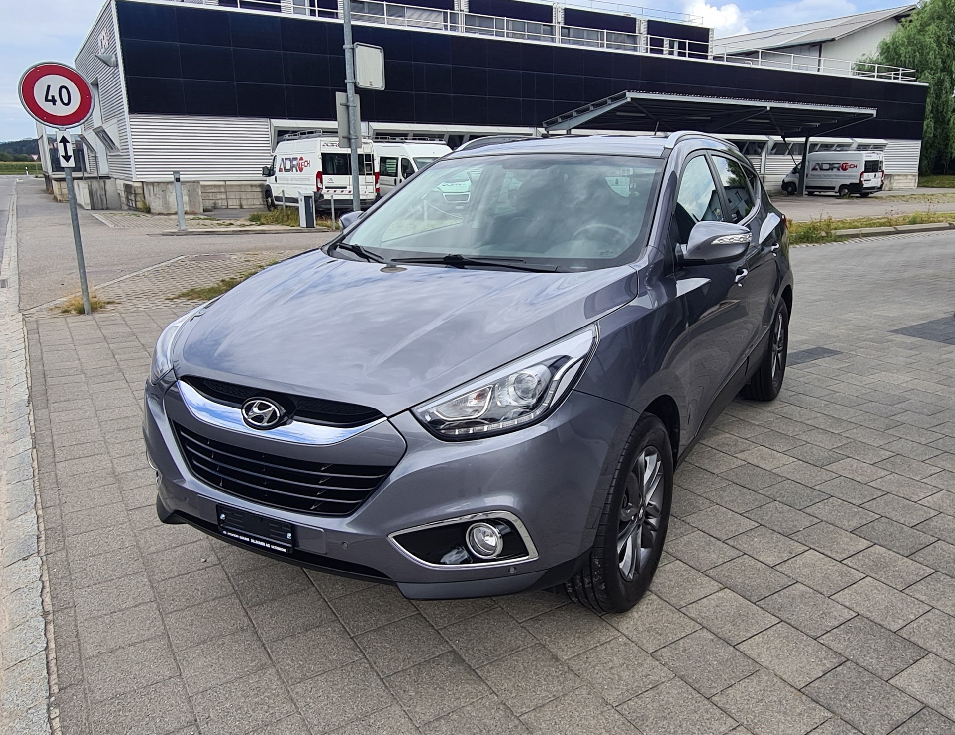 HYUNDAI iX 35 2.0 GDI Style 4WD-image-8