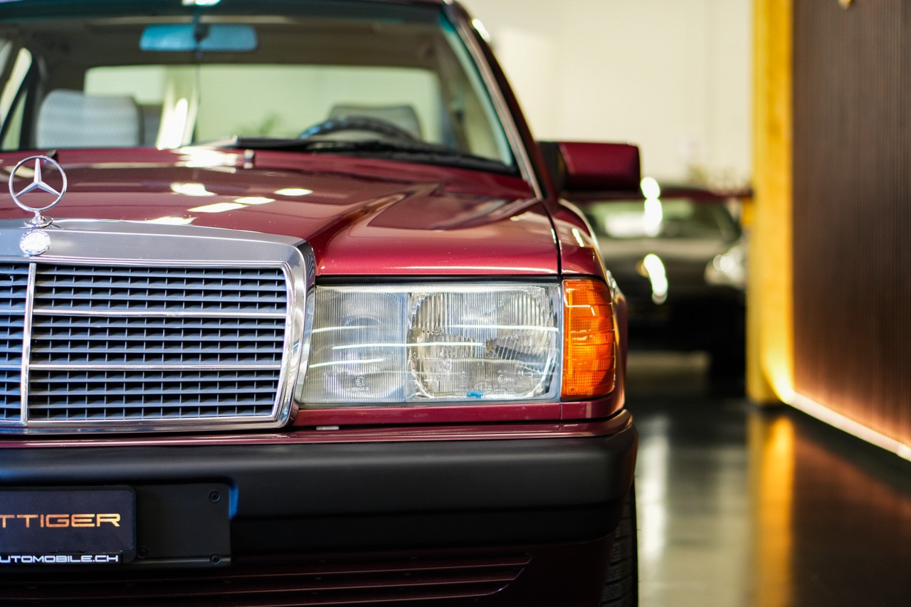 MERCEDES-BENZ 190 E 2.6-image-16