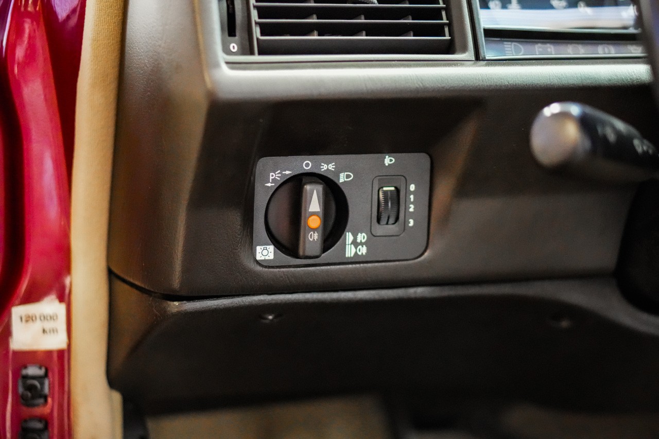 MERCEDES-BENZ 190 E 2.6-image-22