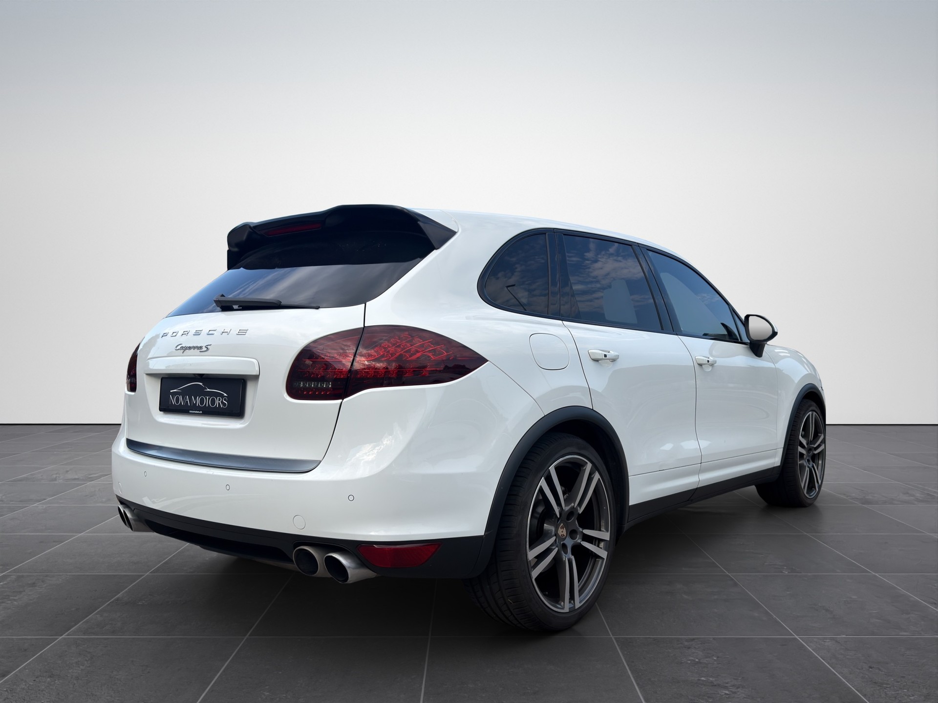PORSCHE Cayenne S-image-5