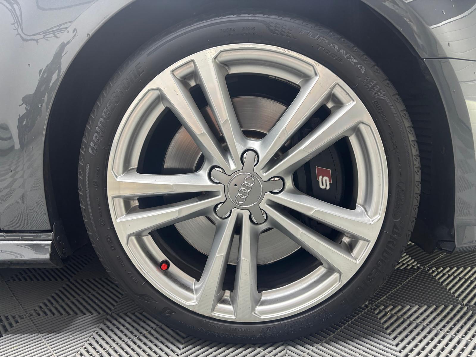AUDI S3 Sportback 2.0 TFSI quattro S-tronic-image-25