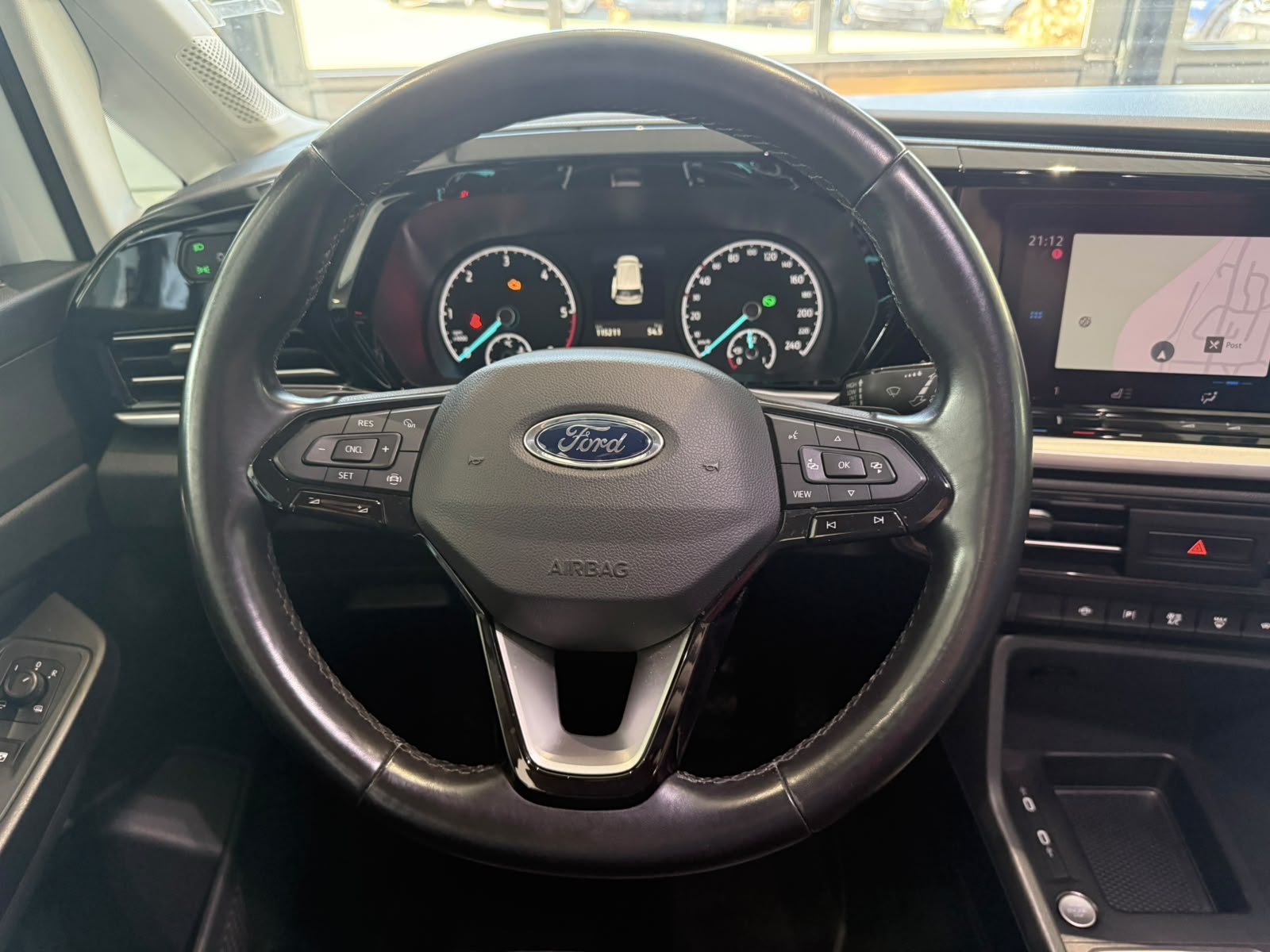 FORD Tourneo Connect 2.0 EcoBlue Titanium Automat-image-15