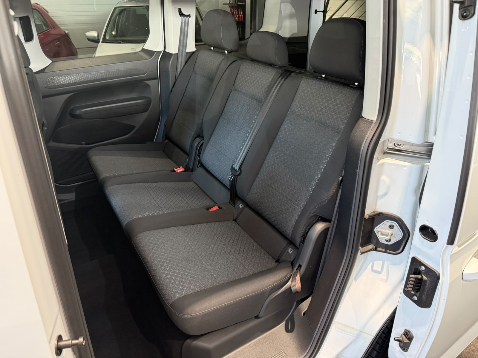 FORD Tourneo Connect 2.0 EcoBlue Titanium Automat-image-10