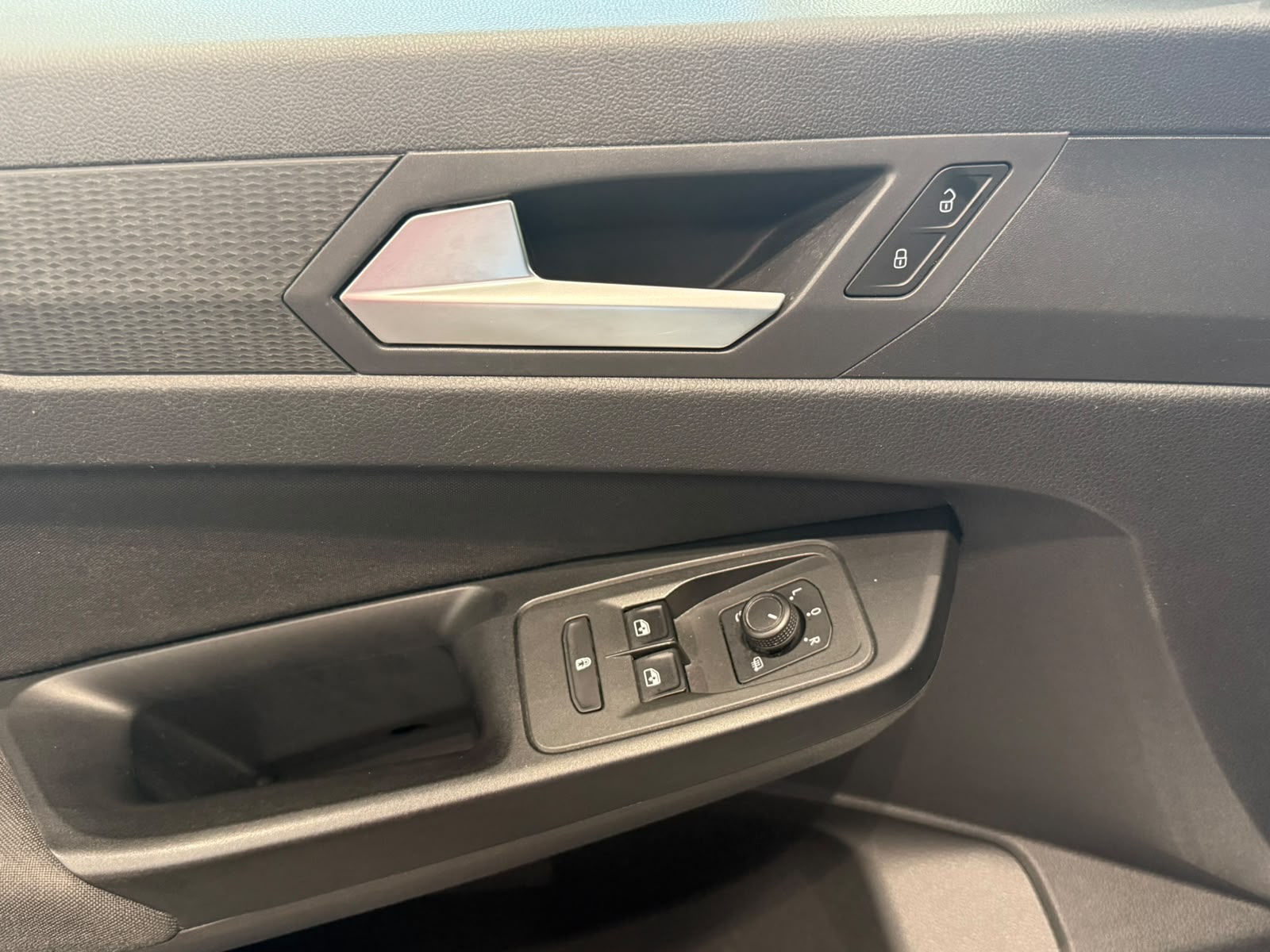 FORD Tourneo Connect 2.0 EcoBlue Titanium Automat-image-16
