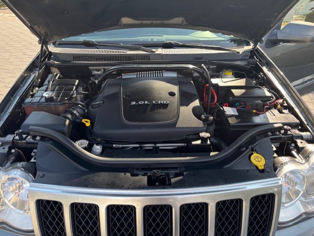 JEEP 3.0 CRD V6 DPF Overland-image-5