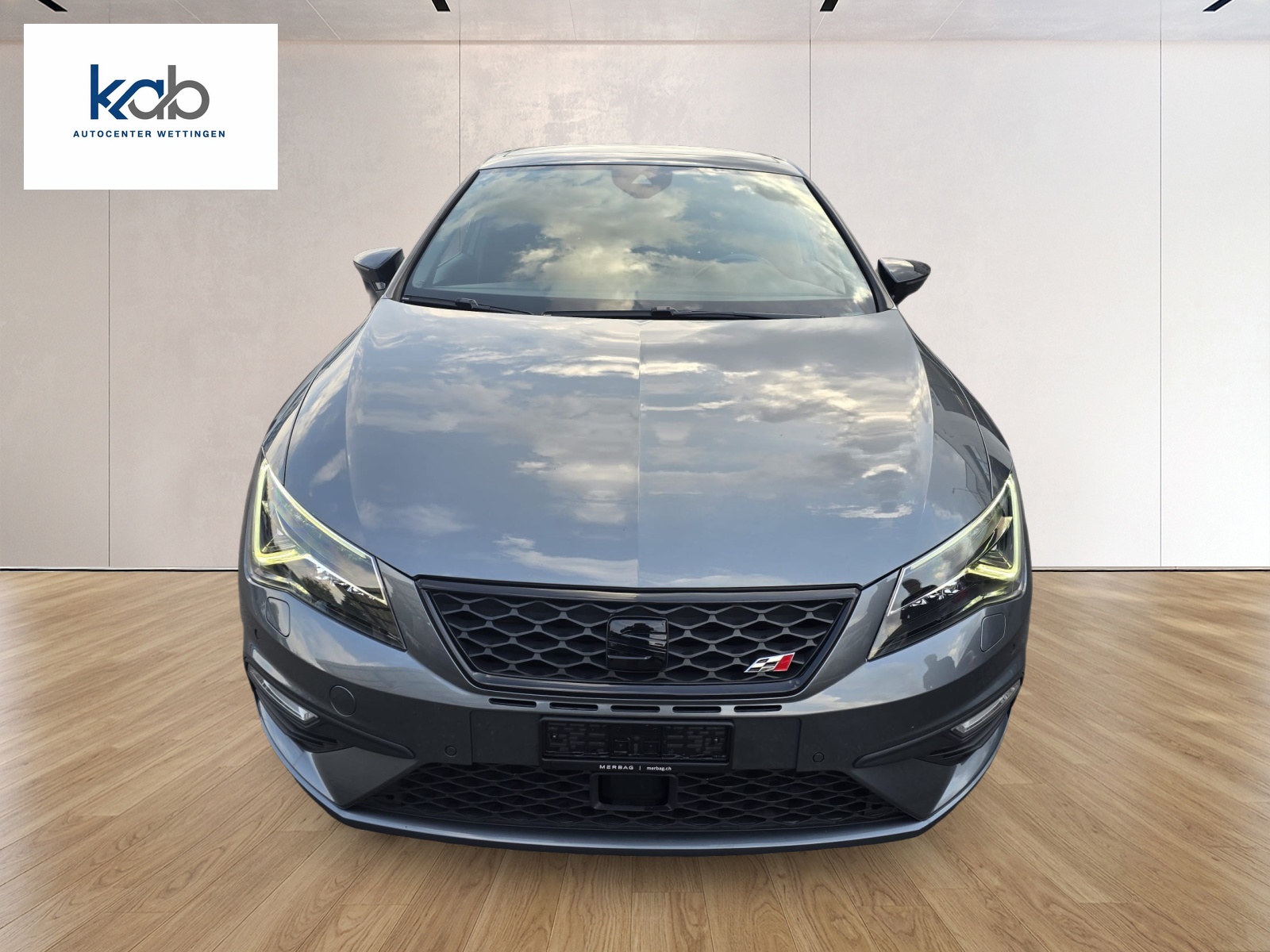 SEAT Leon 2.0 TSI Cupra 300 DSG-image-1