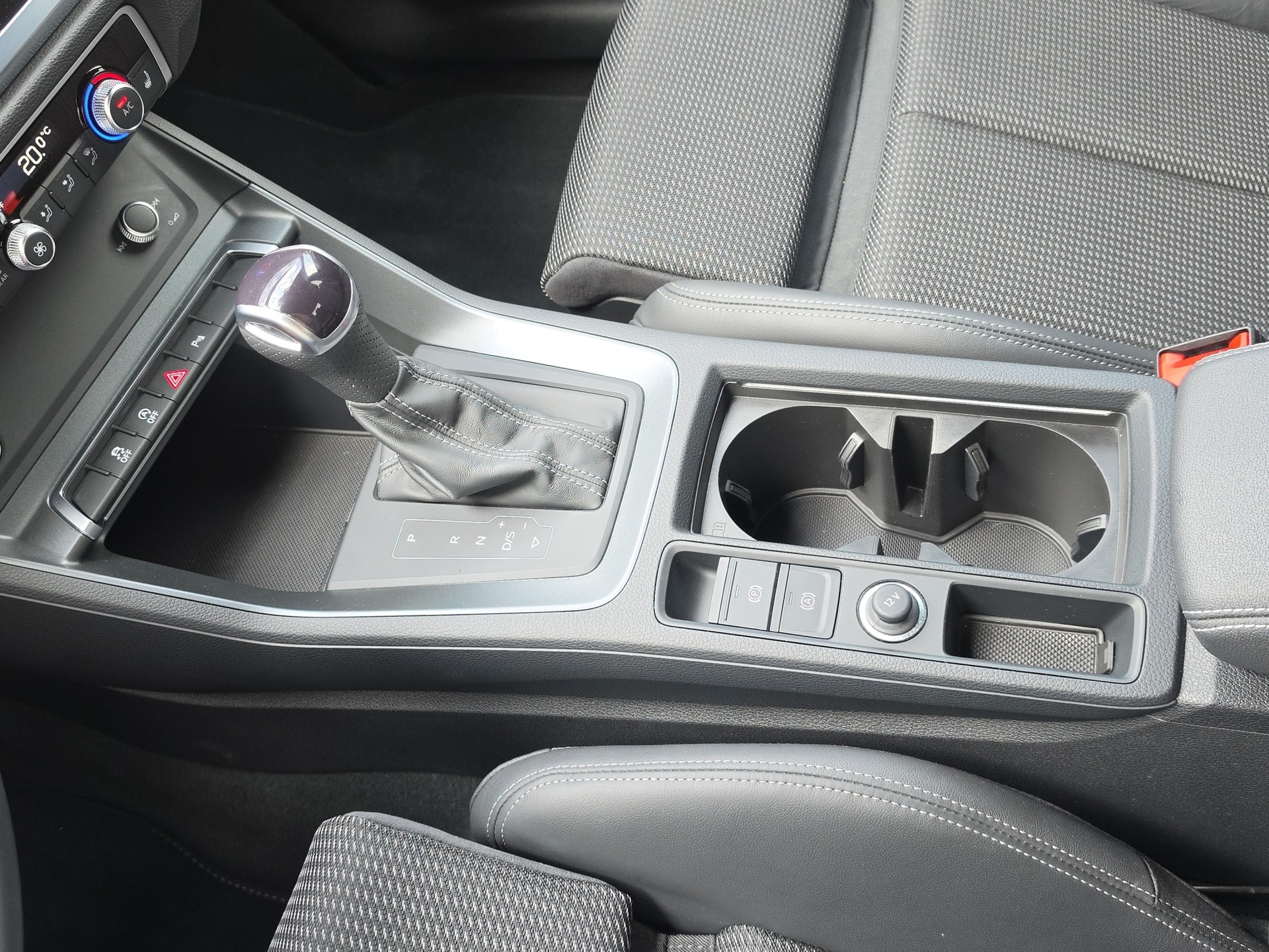 AUDI Q3 1.5 35 TFSI Advanced Attraction S-Tronic-image-27
