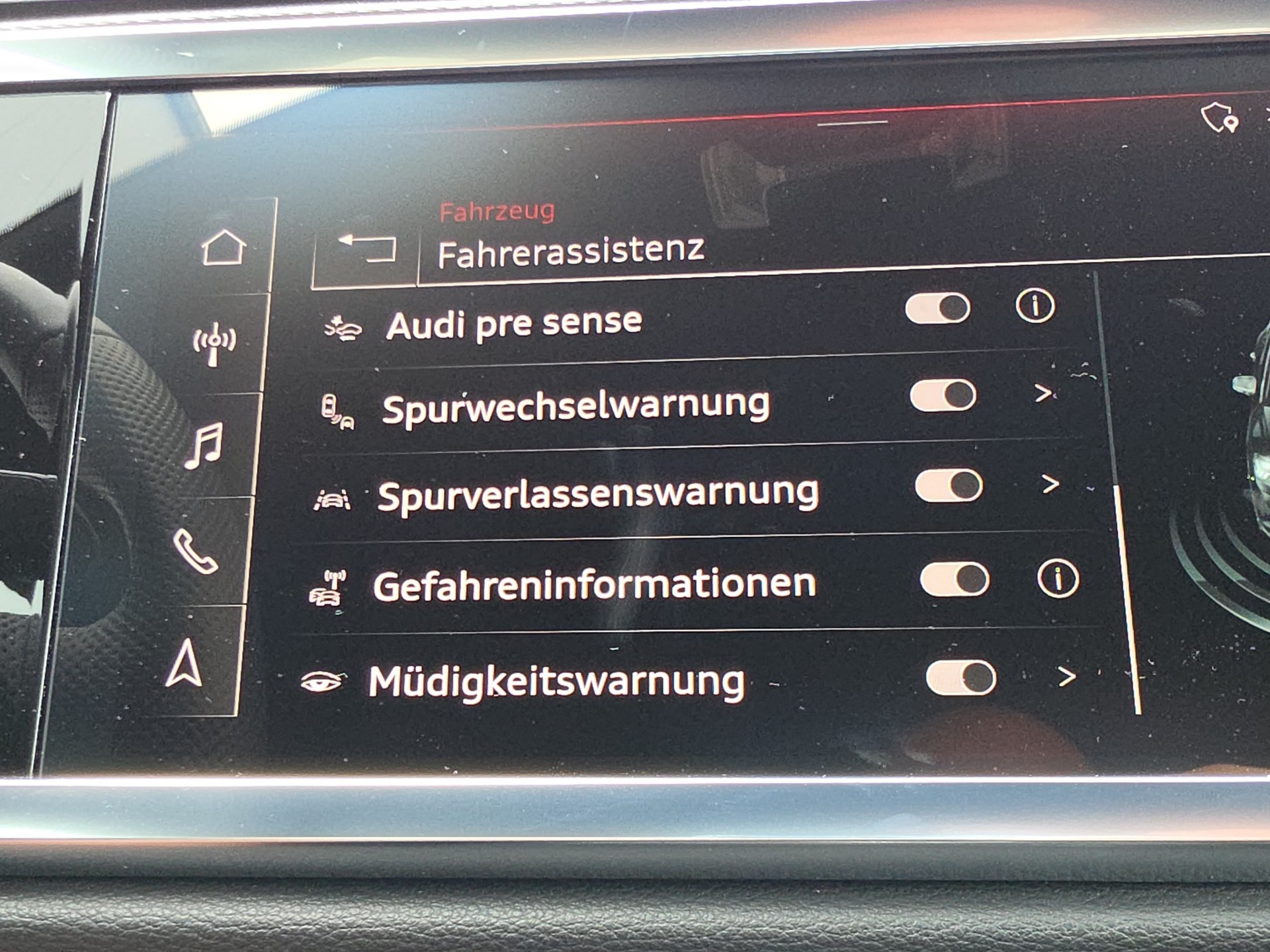 AUDI Q3 1.5 35 TFSI Advanced Attraction S-Tronic-image-23