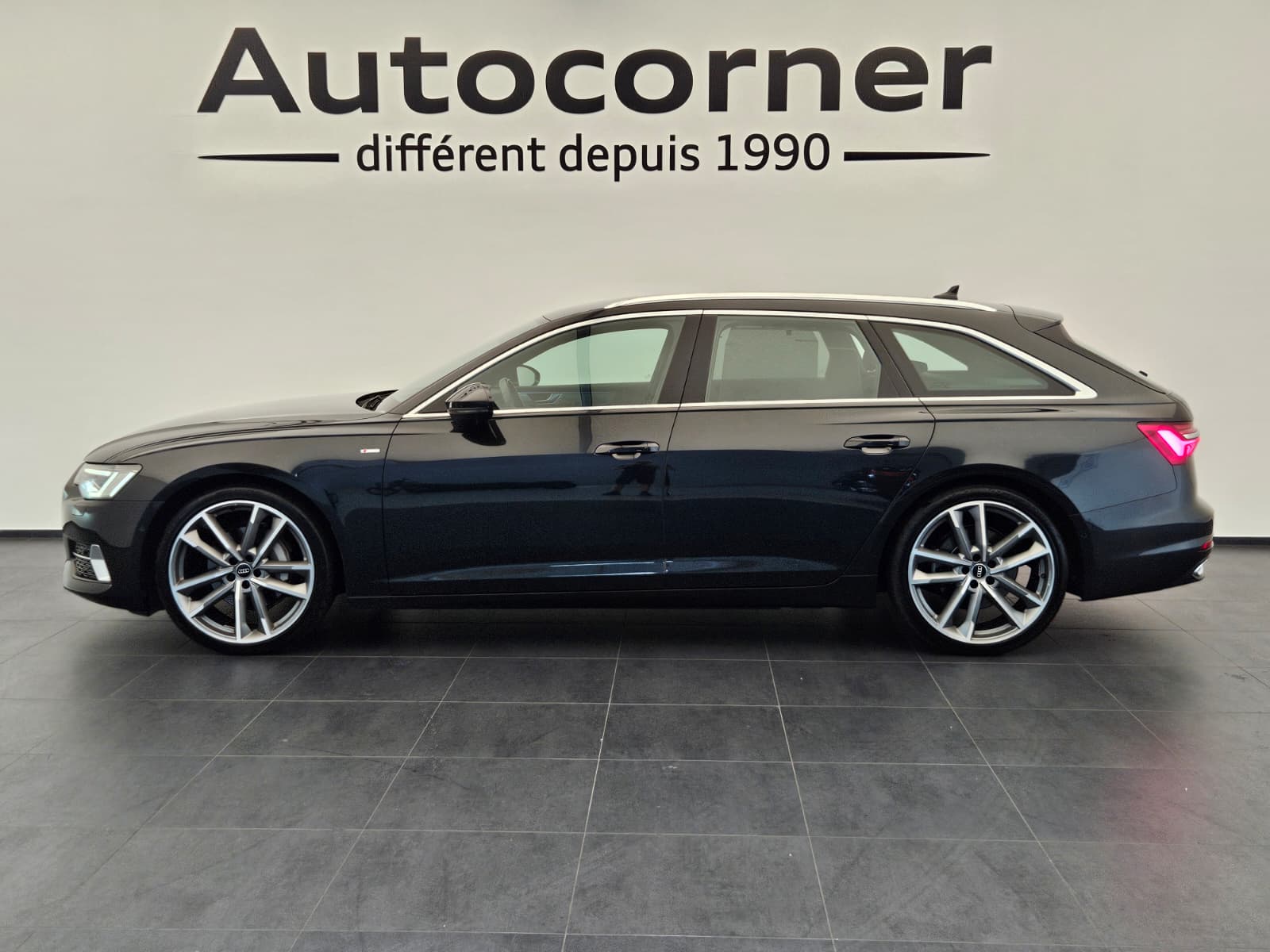 AUDI A6 Avant 45 TFSI Sport Attraction quattro S-tronic-image-1
