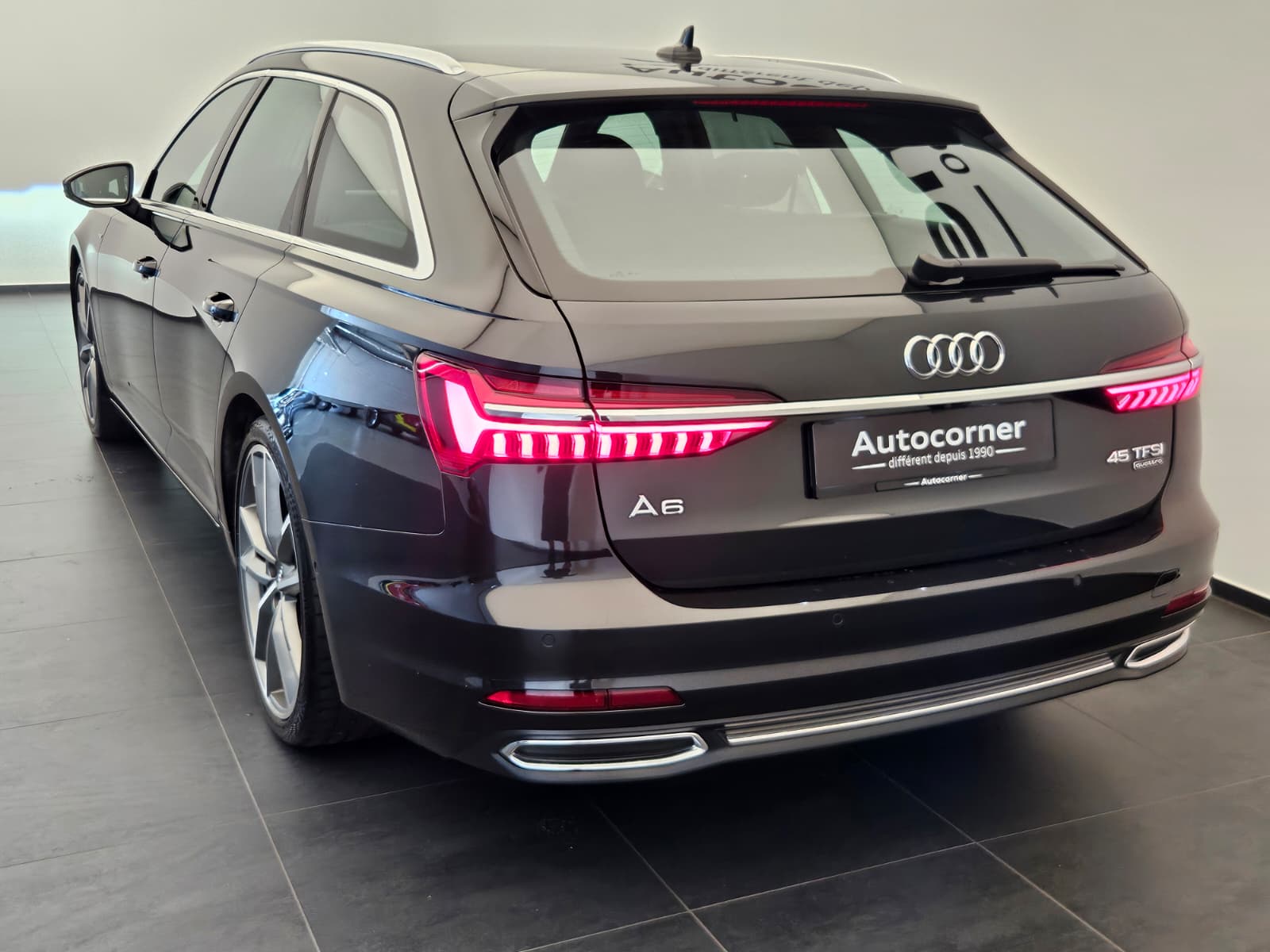 AUDI A6 Avant 45 TFSI Sport Attraction quattro S-tronic-image-8