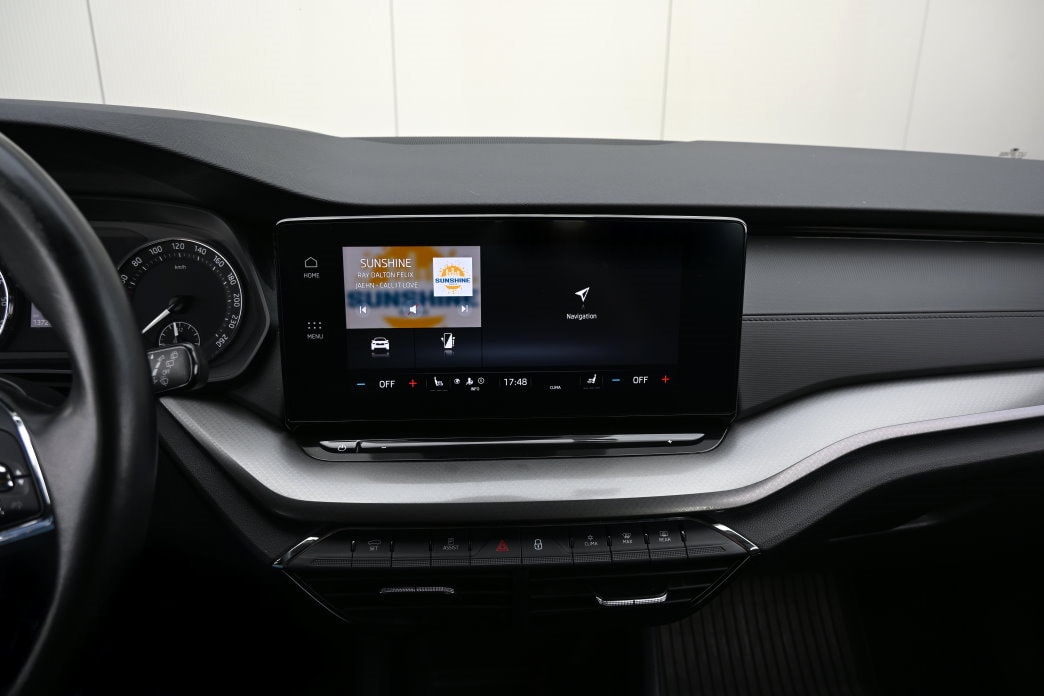 SKODA Octavia Combi 2.0 TDI Ambition-image-10