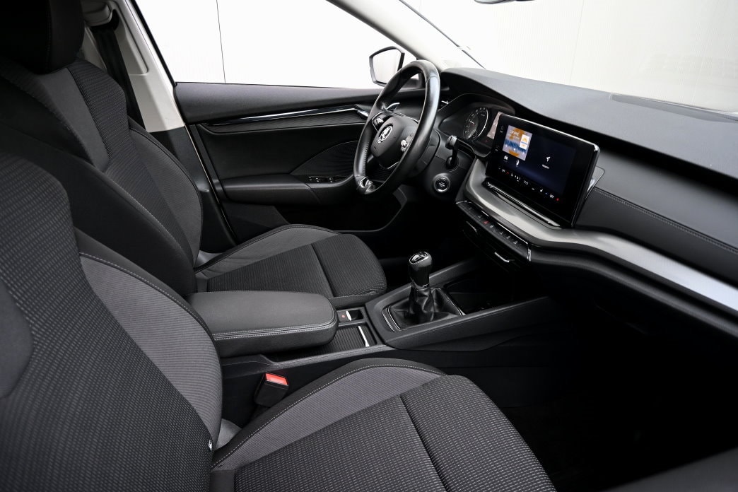 SKODA Octavia Combi 2.0 TDI Ambition-image-4