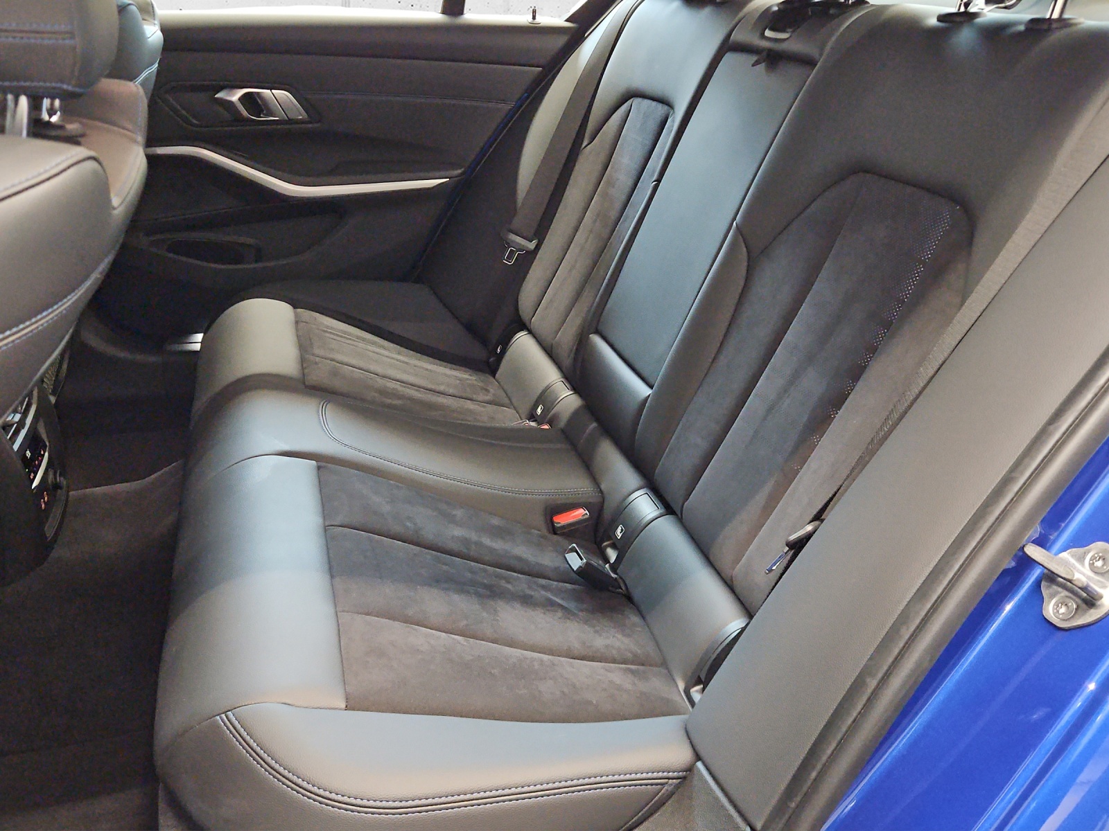 BMW M340i xDrive-image-10