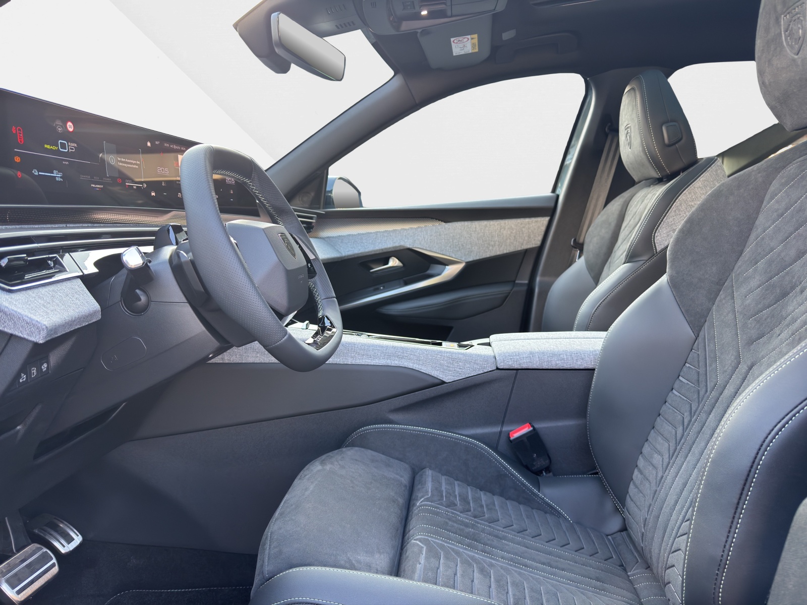 PEUGEOT 5008 1.6 PHEV 225 GT Exclusive-image-7
