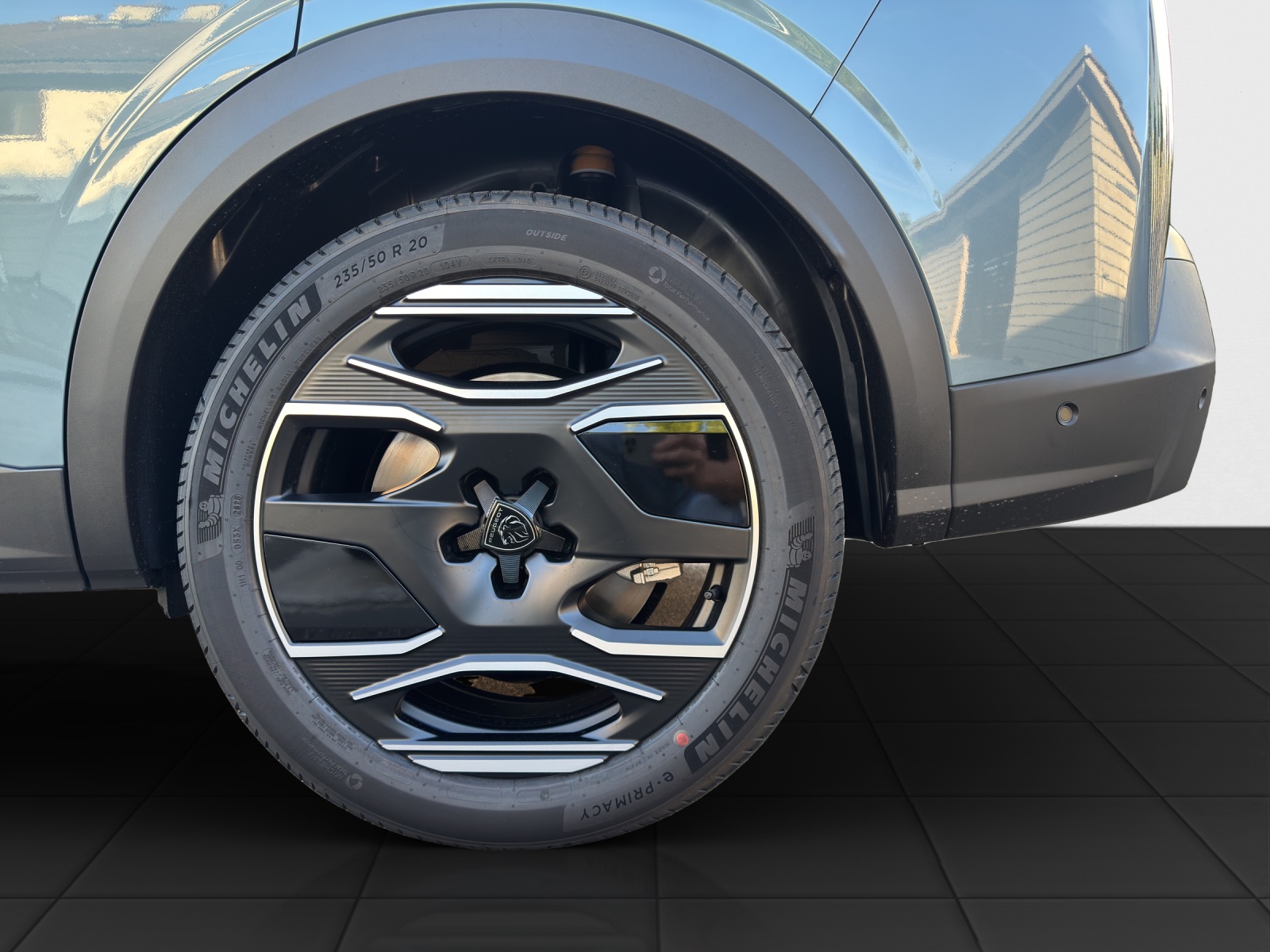 PEUGEOT 5008 1.6 PHEV 225 GT Exclusive-image-18