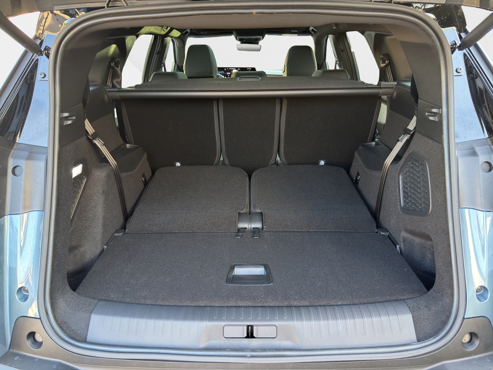 PEUGEOT 5008 1.6 PHEV 225 GT Exclusive-image-13
