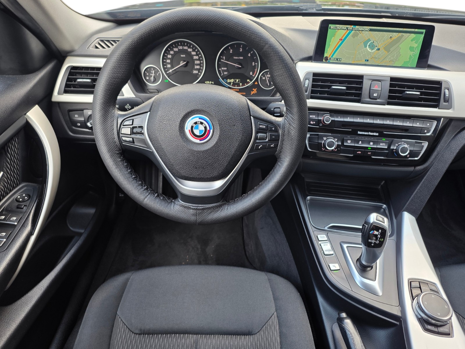 BMW 318d Touring Sport Line Steptronic-image-10