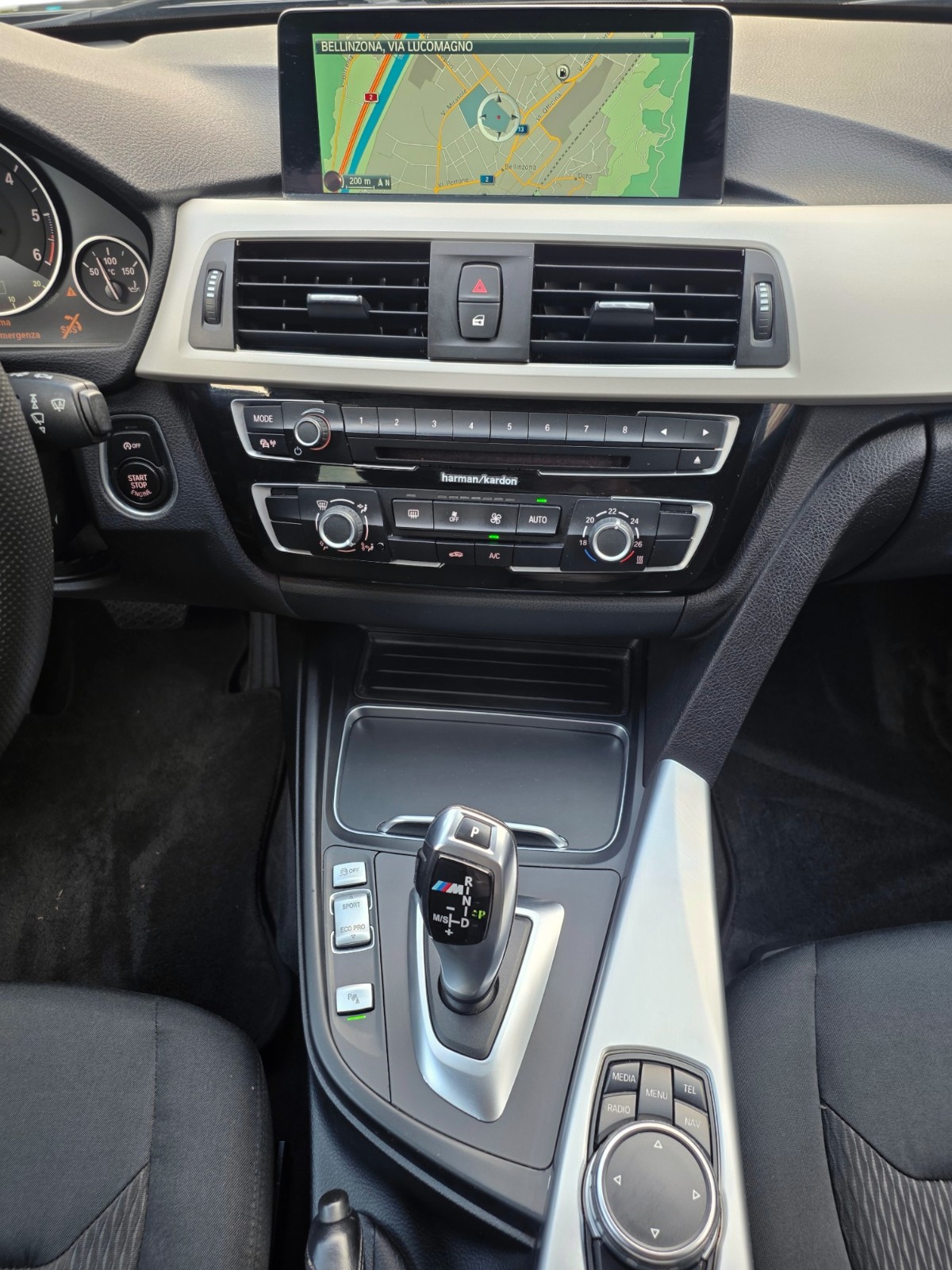 BMW 318d Touring Sport Line Steptronic-image-9