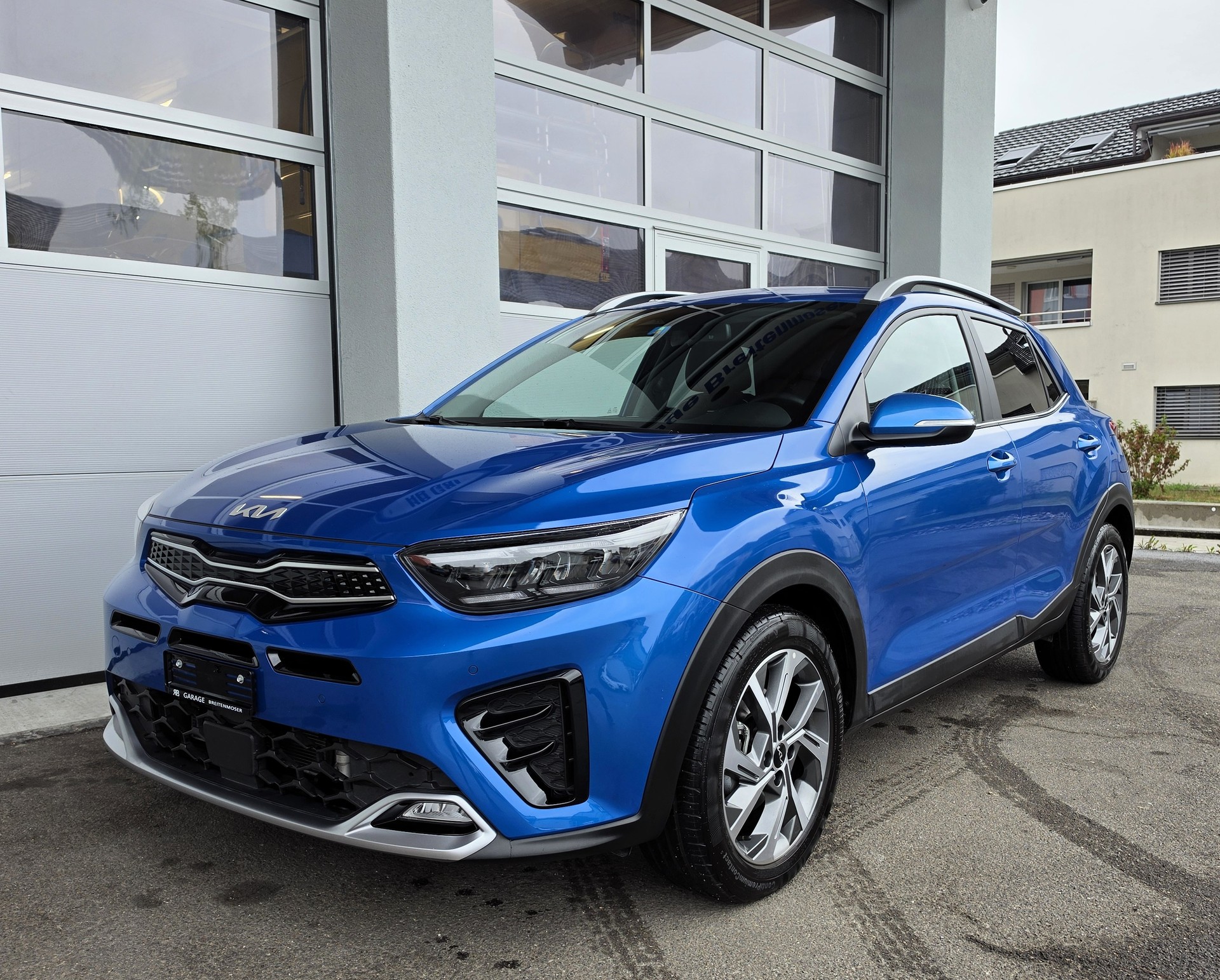 KIA Stonic 1.0 T-GDI MHEV GT-Line DCT-image-1