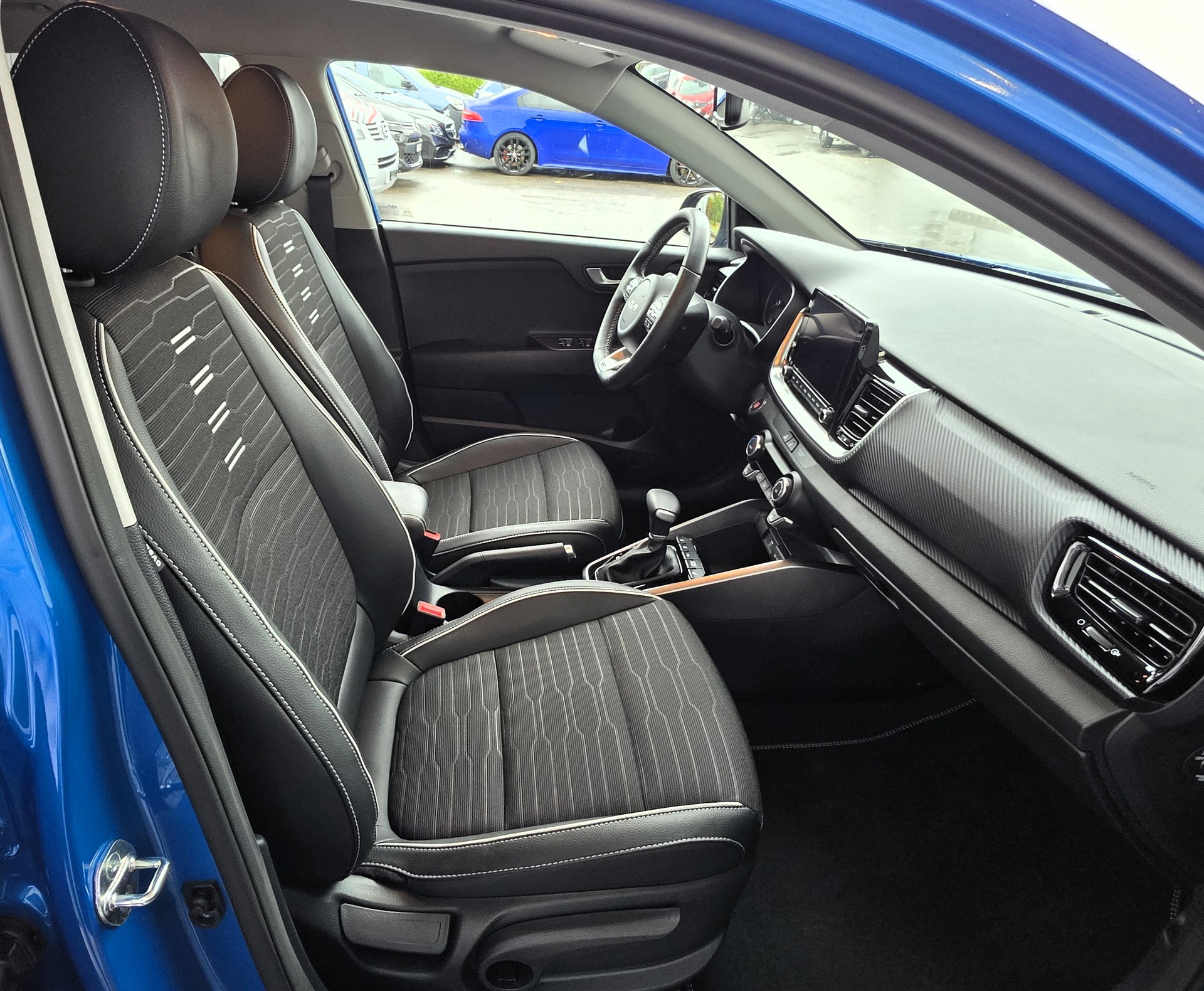 KIA Stonic 1.0 T-GDI MHEV GT-Line DCT-image-6