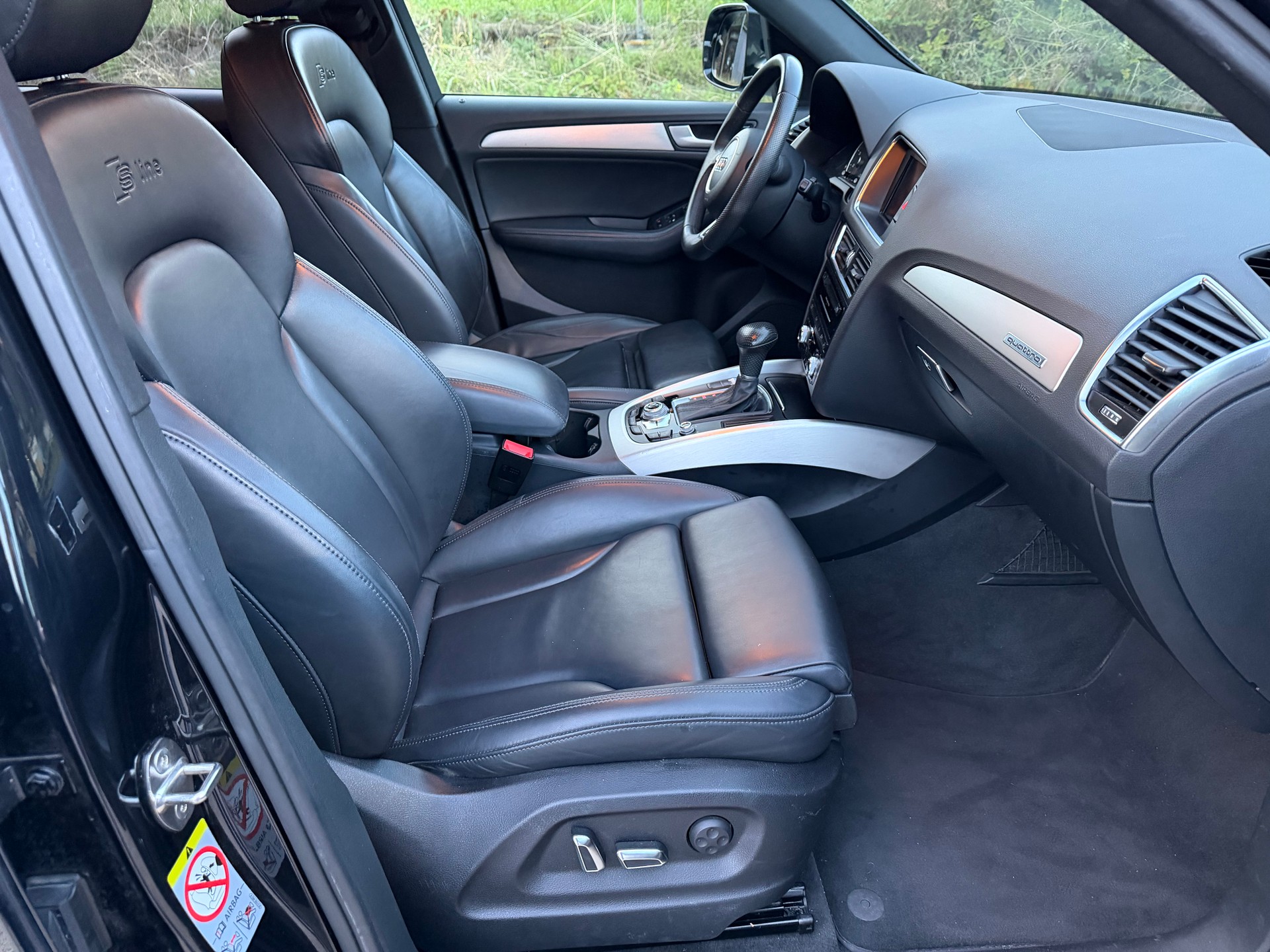 AUDI Q5 3.0 TFSI quattro S line-image-8
