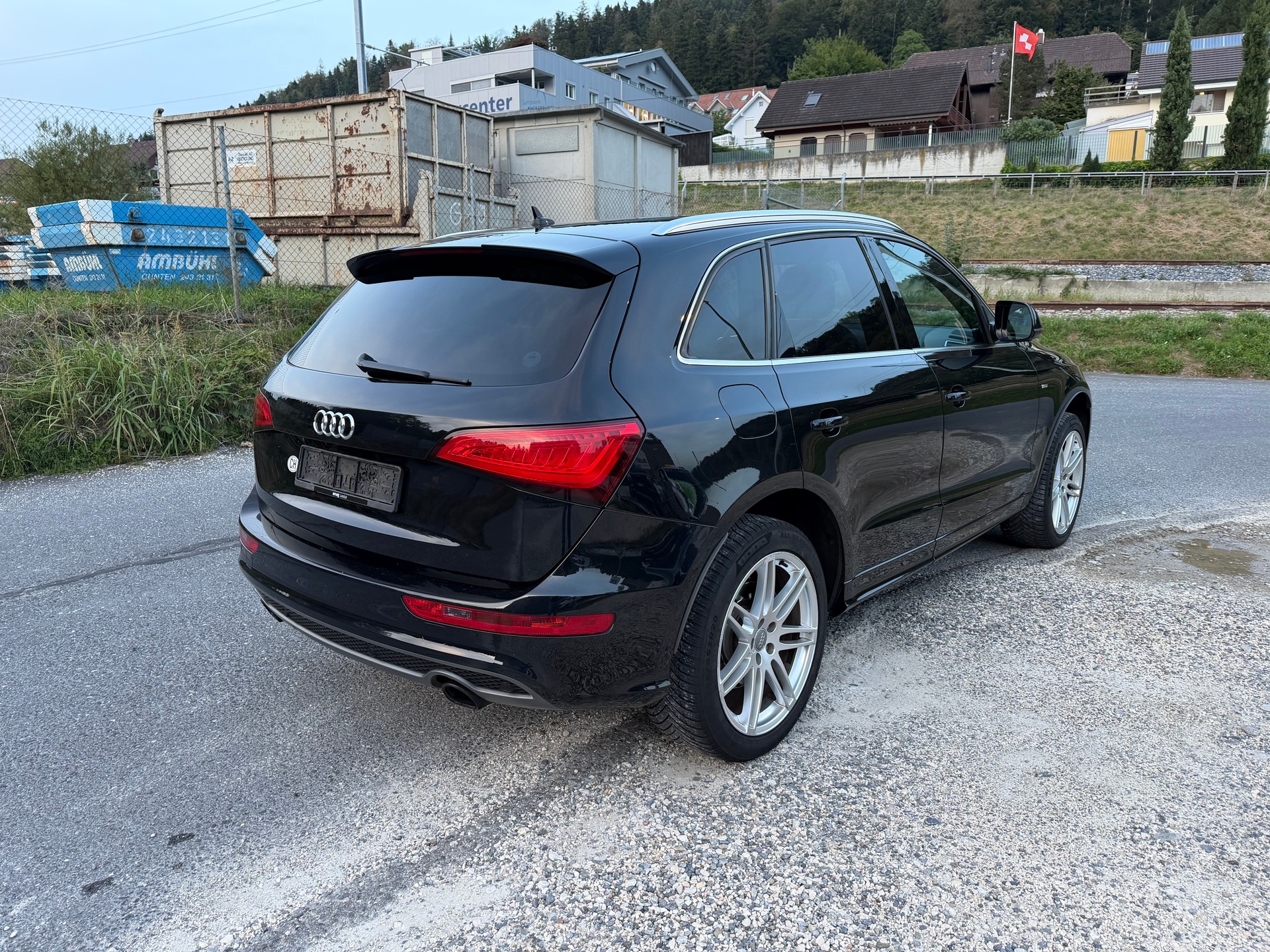 AUDI Q5 3.0 TFSI quattro S line-image-4