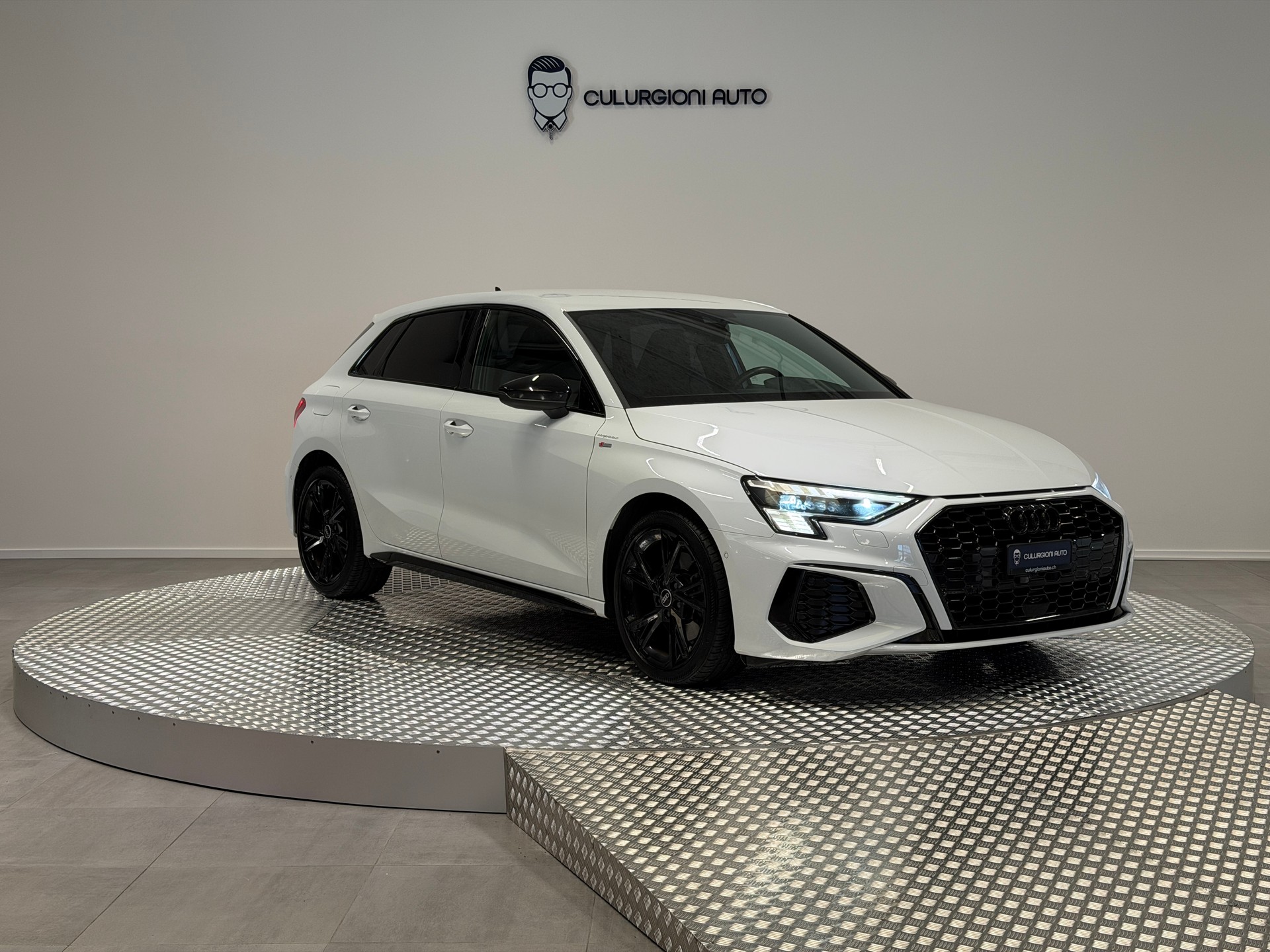 AUDI A3 Sportback 35 TFSI S line S-tronic-image-6