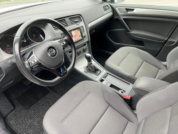 VW Golf 1.6 110 CV-image-6
