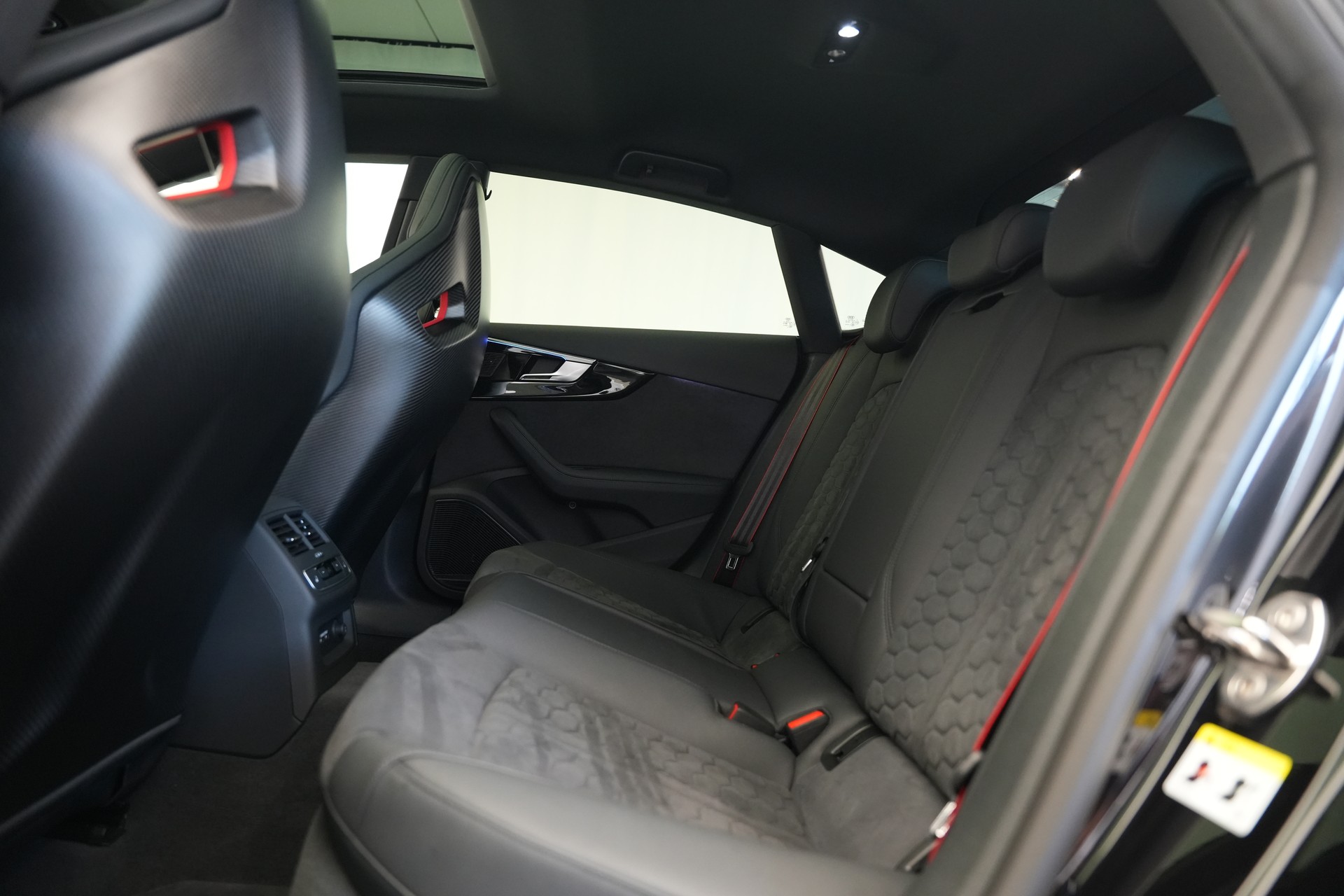 AUDI RS5 Competition Plus Sportback 2.9 TFSI quattro tiptronic *Carbon Schalensitze*-image-14