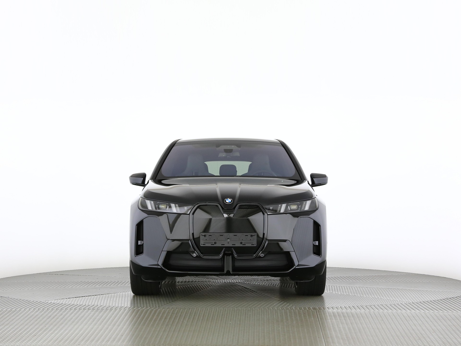 BMW iX xDrive60-image-4