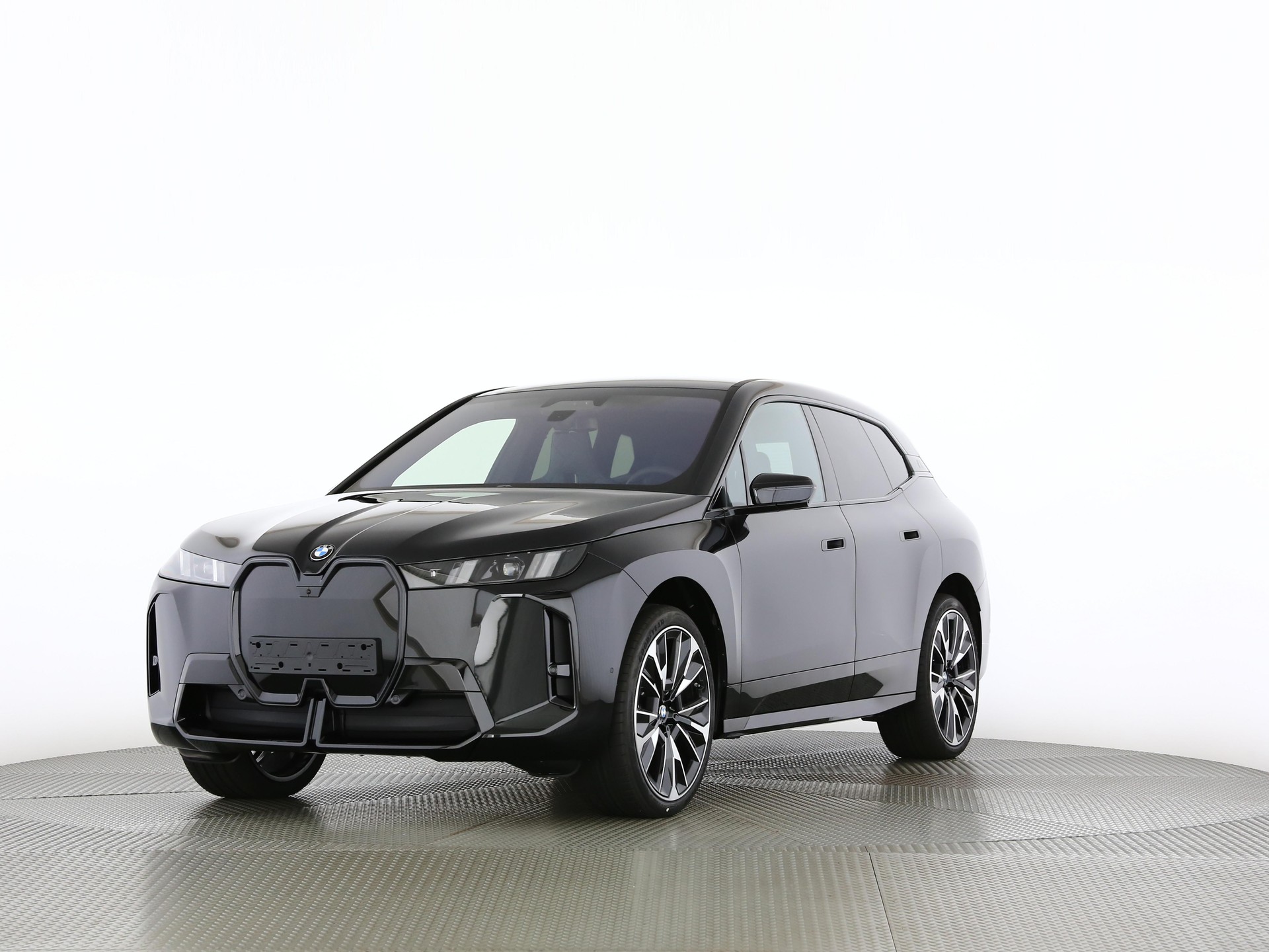 BMW iX xDrive60-image-0