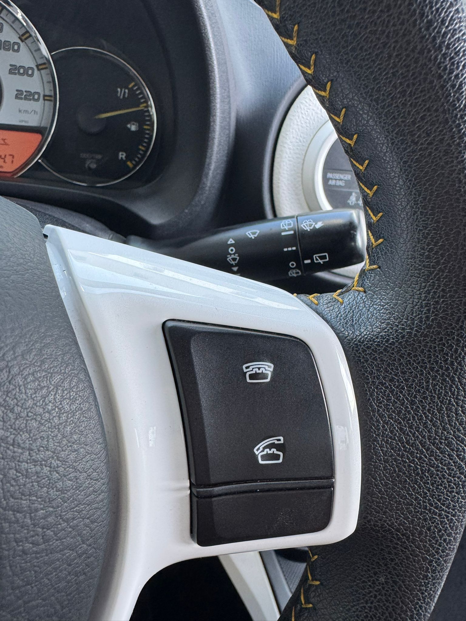 TOYOTA Yaris 1.33 Style-image-14
