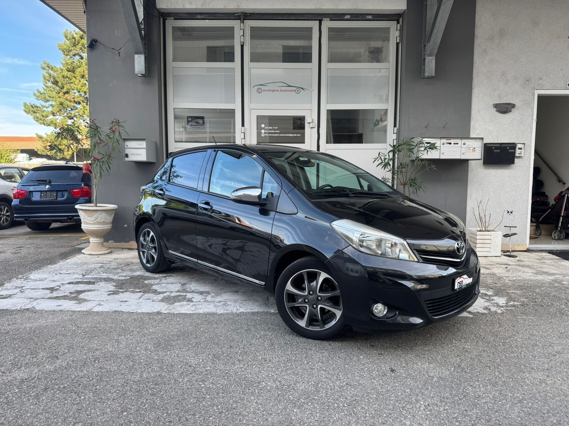 TOYOTA Yaris 1.33 Style-showroom-element-1
