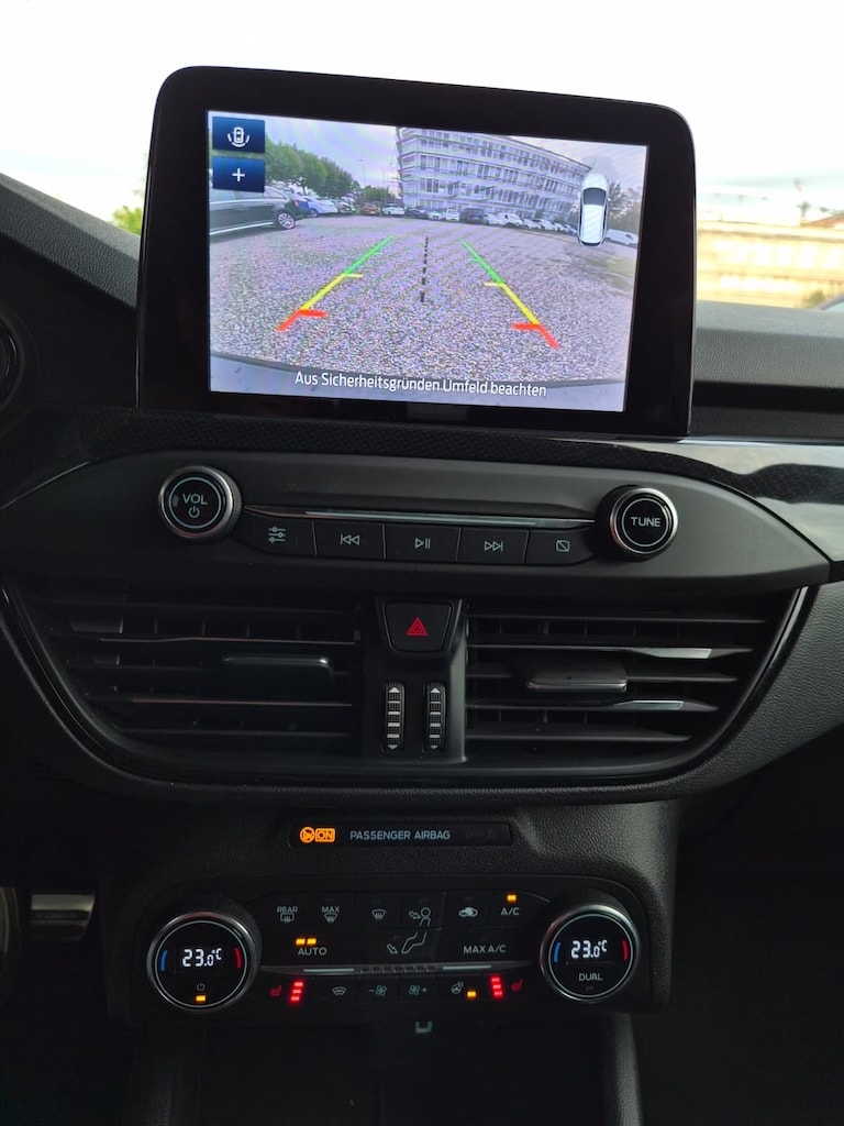 FORD Focus 1.0 SCTi ST Line X Automatic-image-12