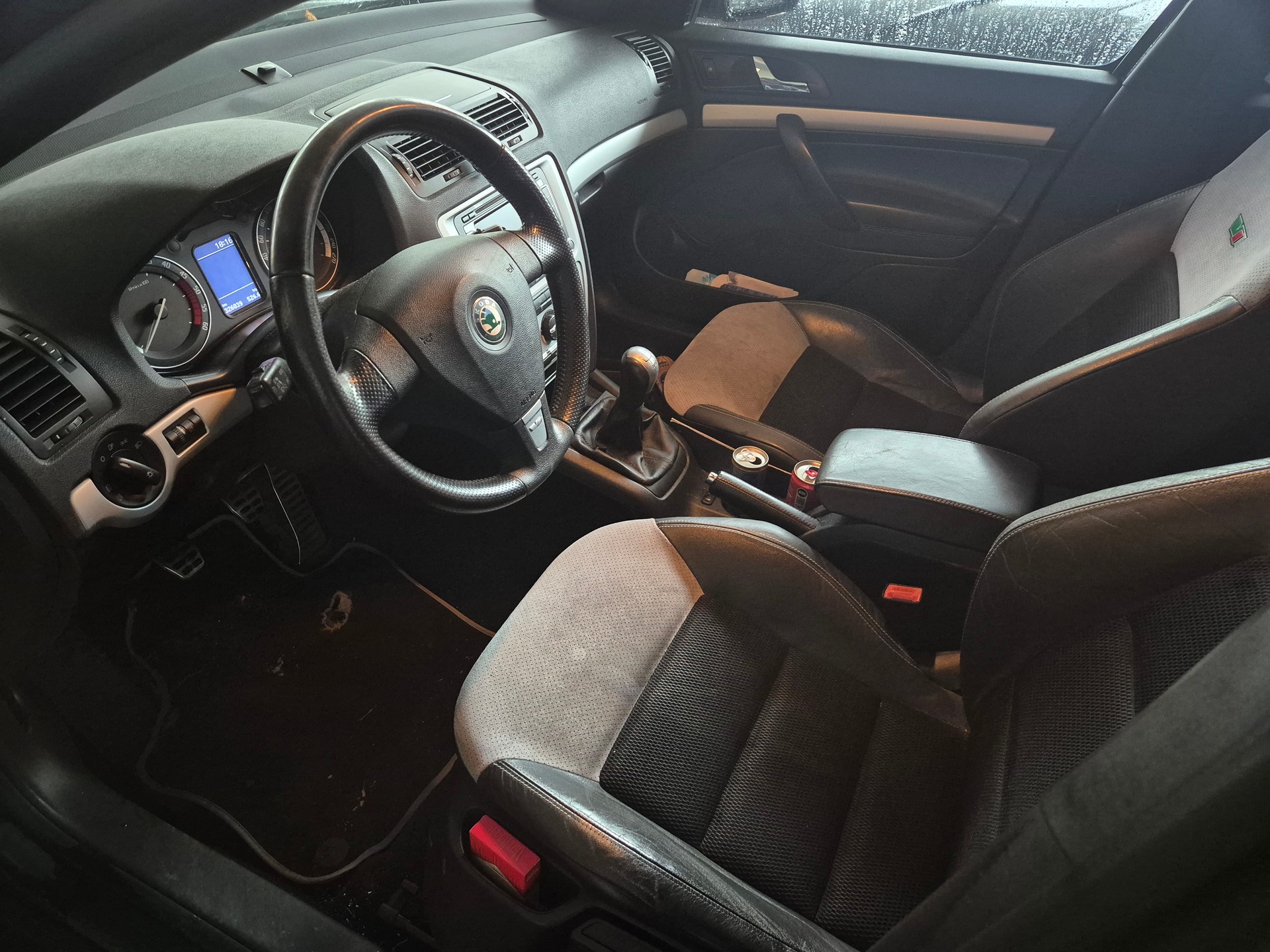 SKODA Octavia 2.0 TDI RS-image-6