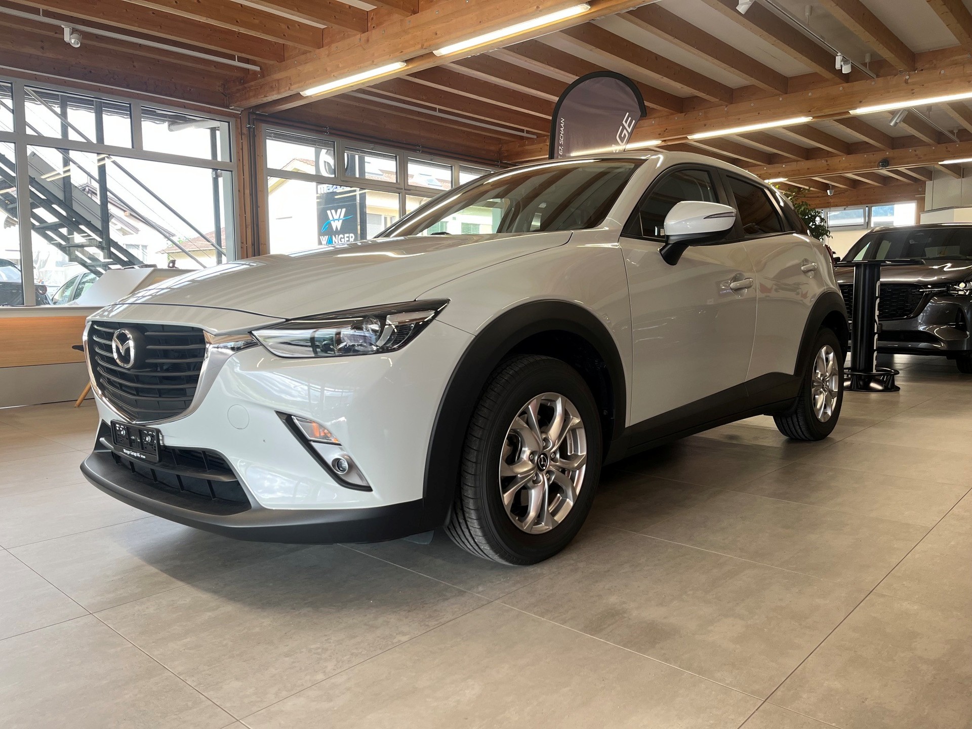 MAZDA CX-3 SKYACTIV-G 120 Ambition FWD Automat-image-2