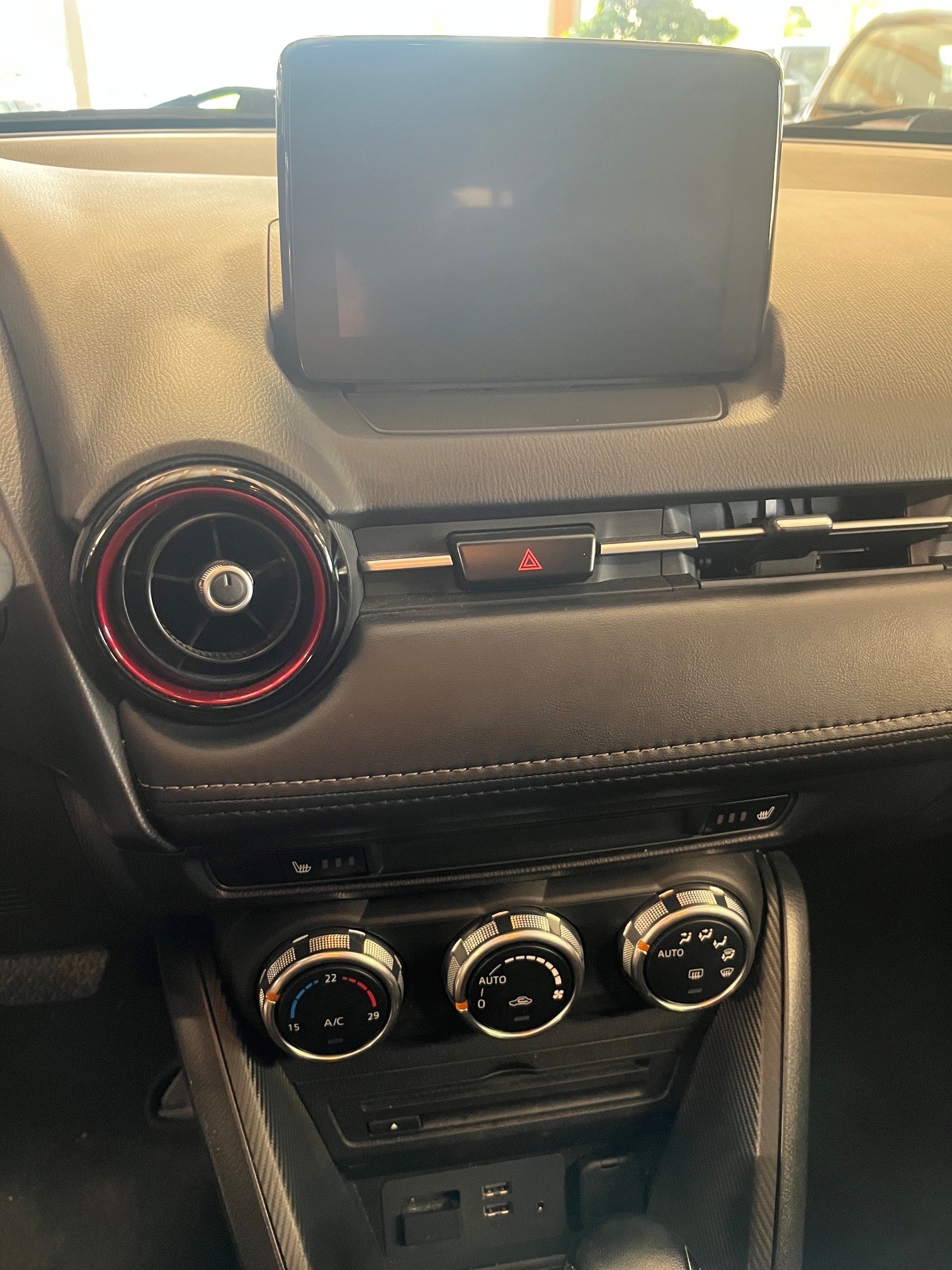 MAZDA CX-3 SKYACTIV-G 120 Ambition FWD Automat-image-12