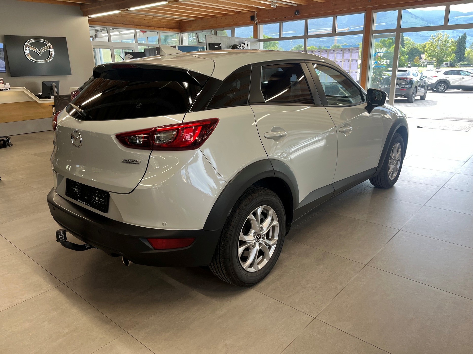 MAZDA CX-3 SKYACTIV-G 120 Ambition FWD Automat-image-3