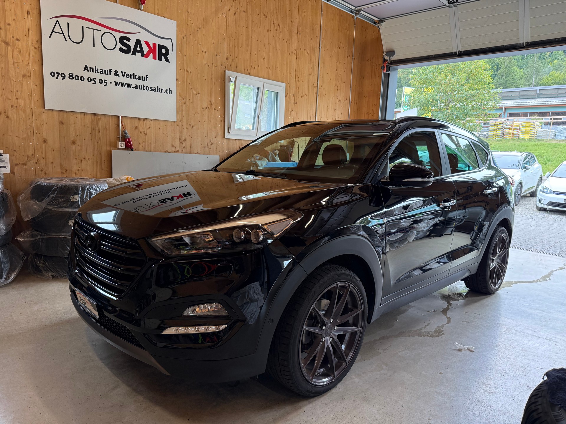 HYUNDAI Tucson 2.0 CRDI Launch Edition 4WD Automatic-image-0