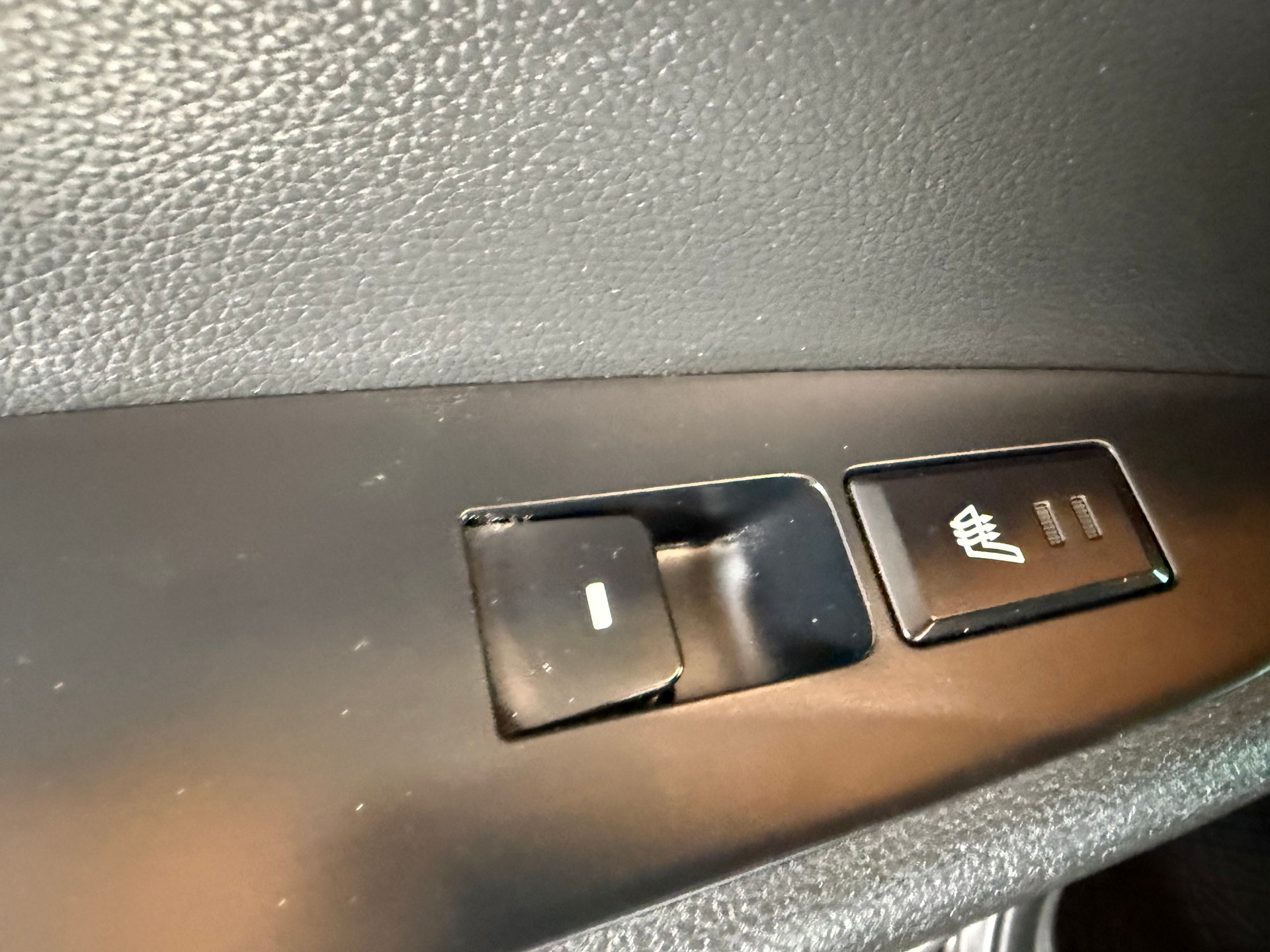 HYUNDAI Tucson 2.0 CRDI Launch Edition 4WD Automatic-image-16