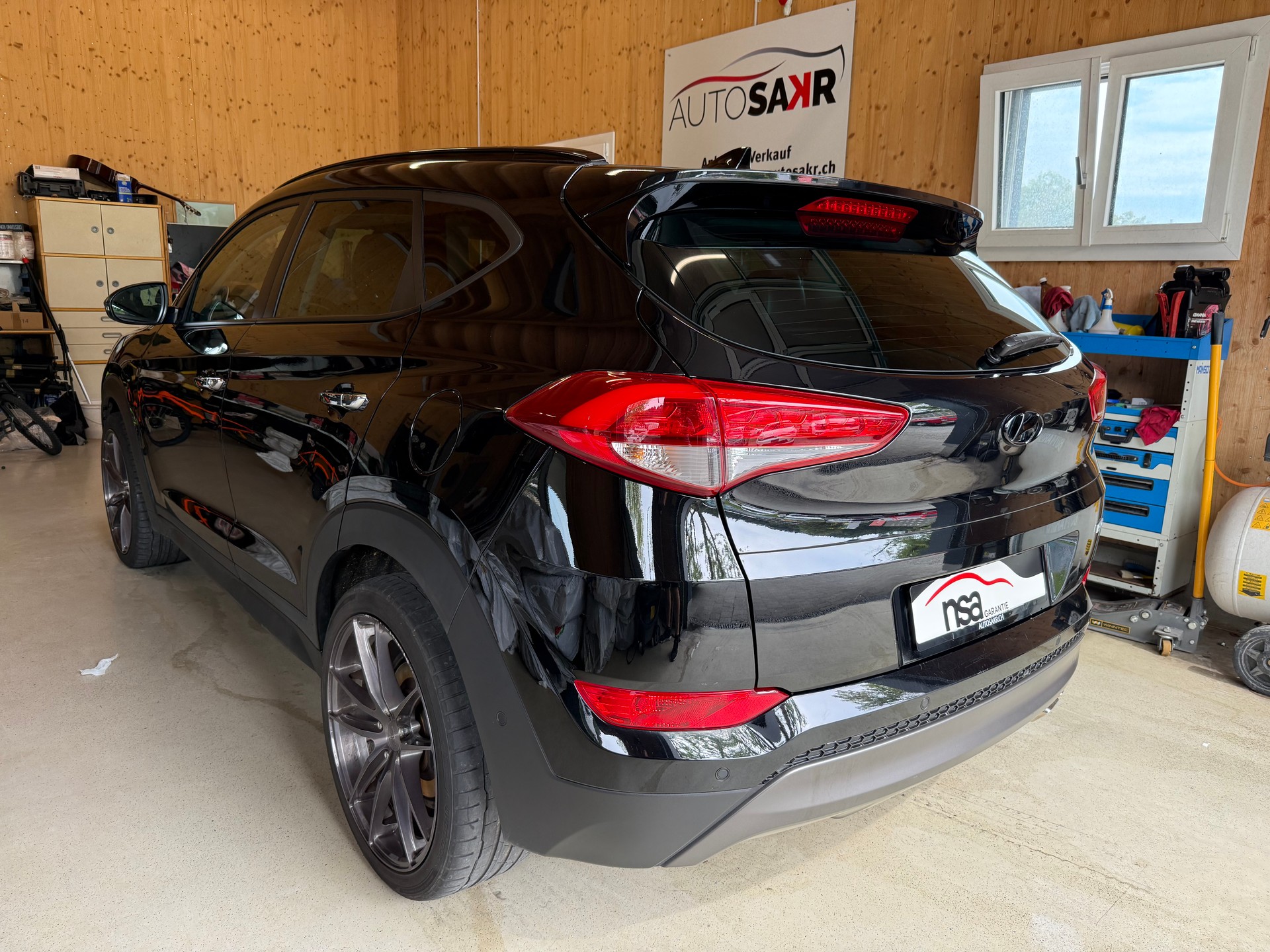 HYUNDAI Tucson 2.0 CRDI Launch Edition 4WD Automatic-image-5
