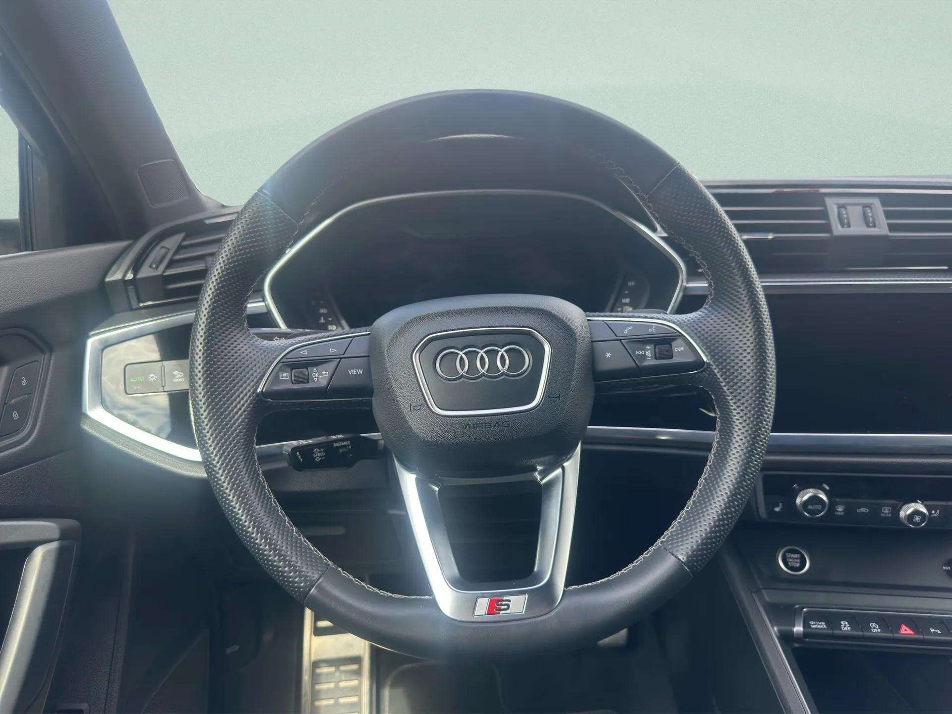 AUDI Q3 Sportback 40 TFSI S line quattro S-tronic-image-14
