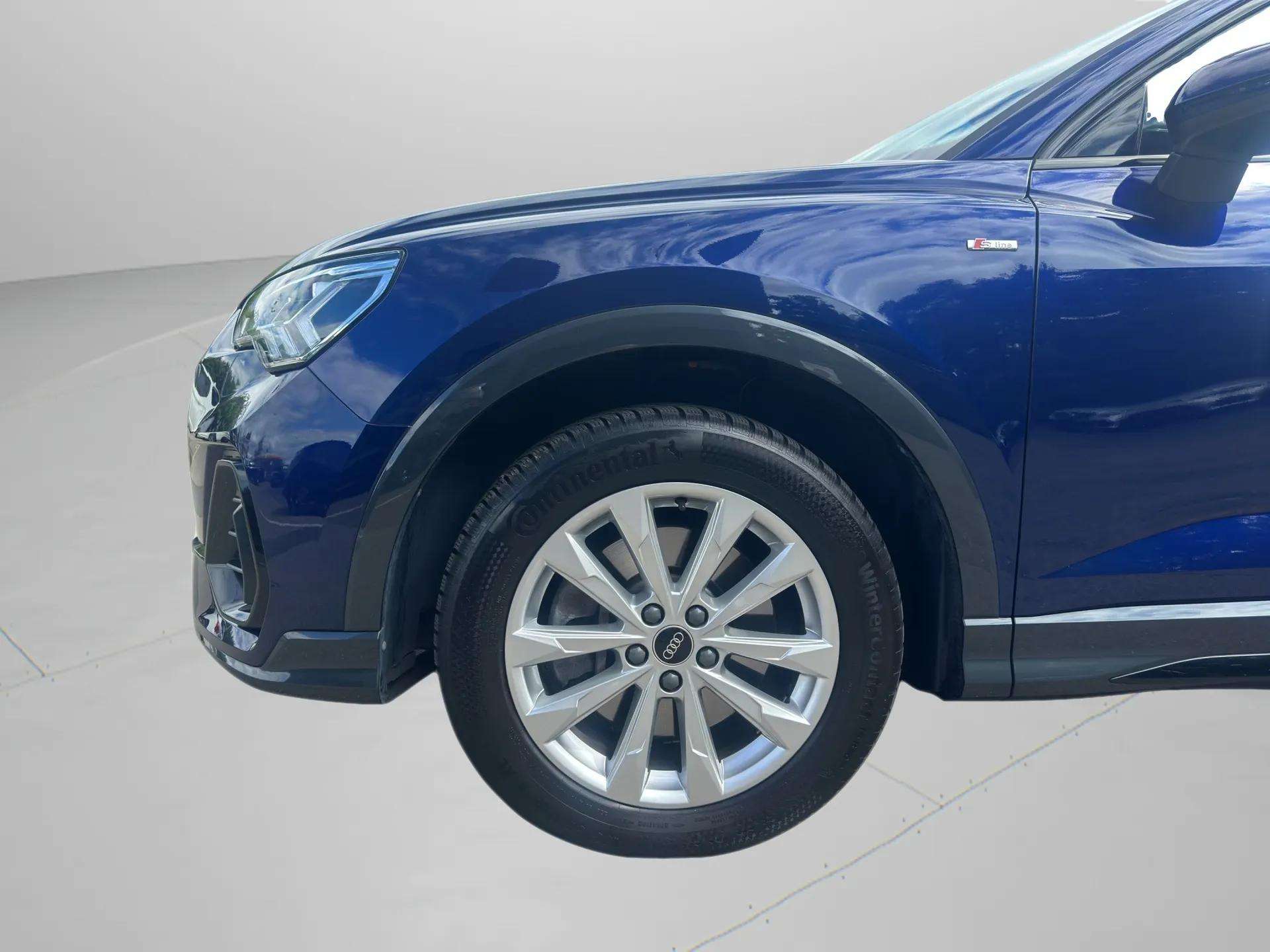 AUDI Q3 Sportback 40 TFSI S line quattro S-tronic-image-9