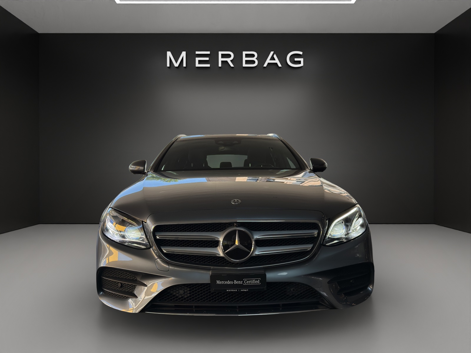 MERCEDES-BENZ E 220 d AMG Line 4Matic 9G-Tronic-image-1