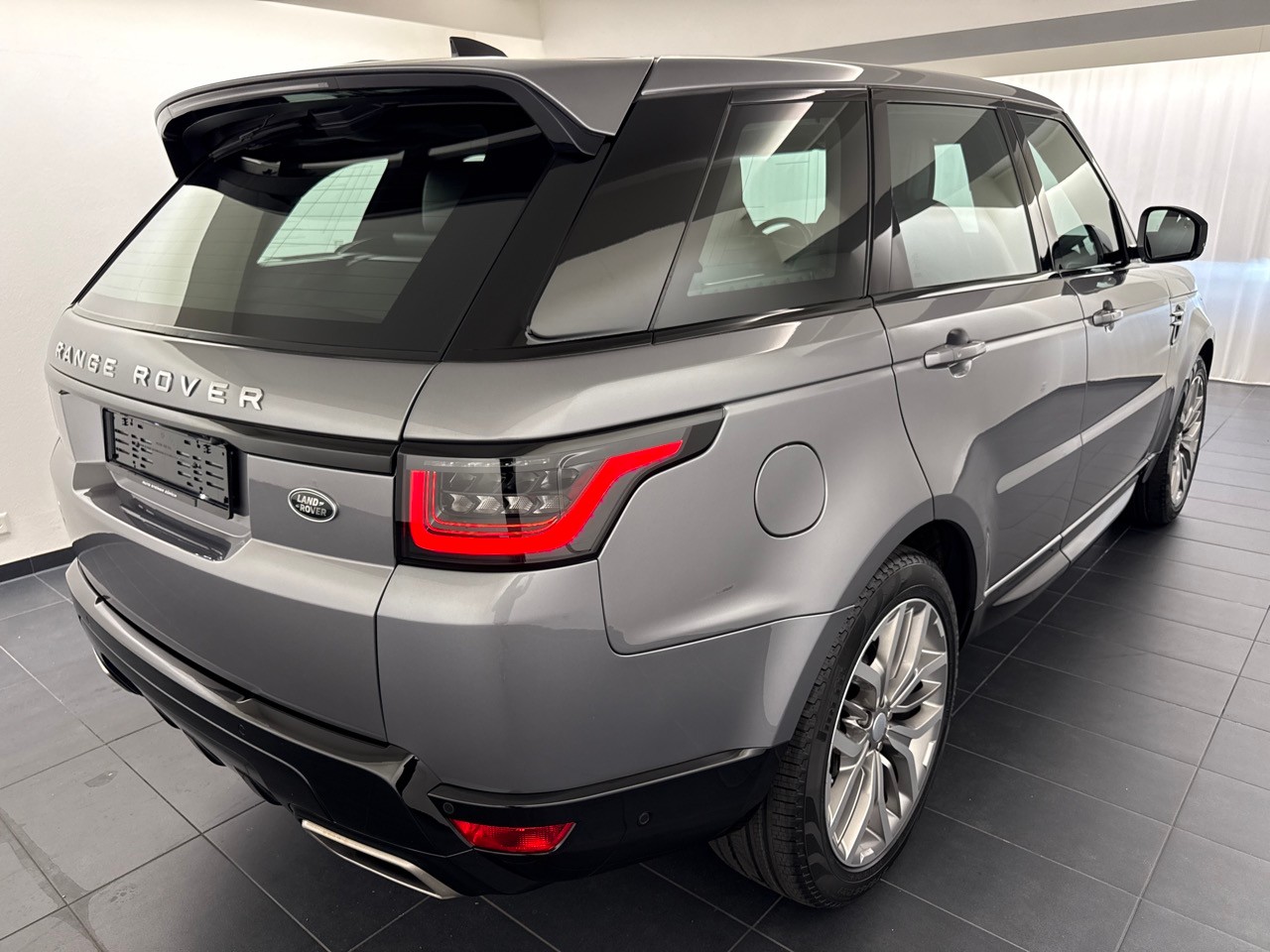 LAND ROVER RR Sport D250 I6 MHEV HSE ̈Top-Ausstattung ̈-image-2