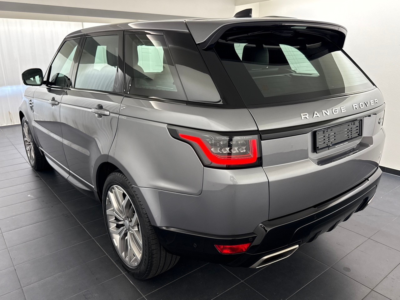 LAND ROVER RR Sport D250 I6 MHEV HSE ̈Top-Ausstattung ̈-image-1