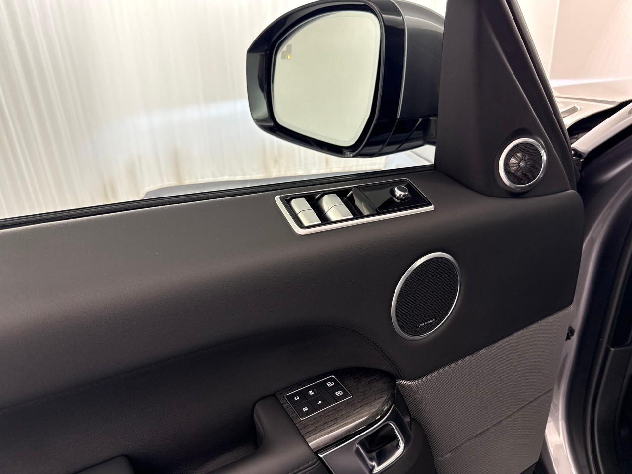 LAND ROVER RR Sport D250 I6 MHEV HSE ̈Top-Ausstattung ̈-image-9