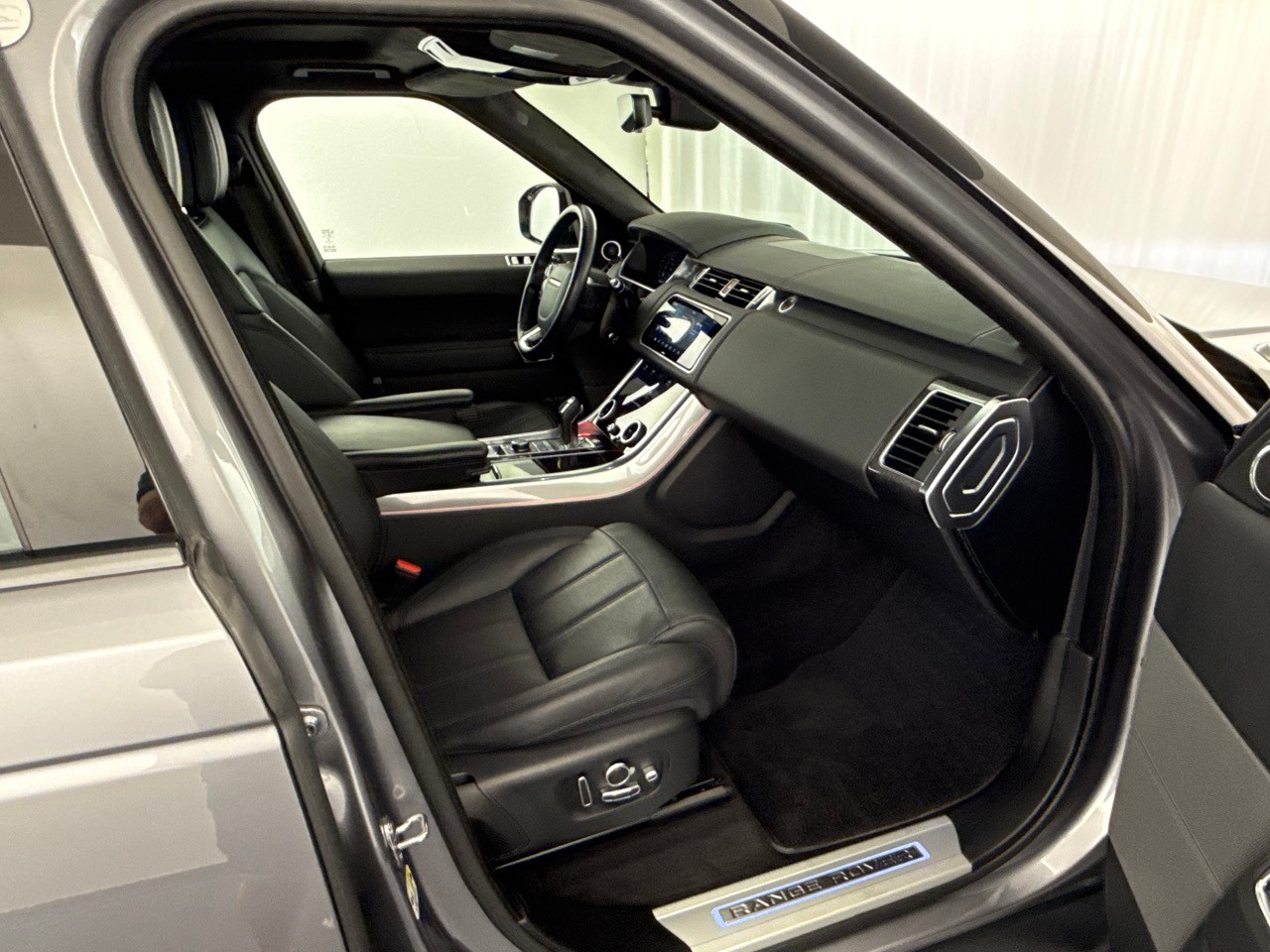 LAND ROVER RR Sport D250 I6 MHEV HSE ̈Top-Ausstattung ̈-image-8