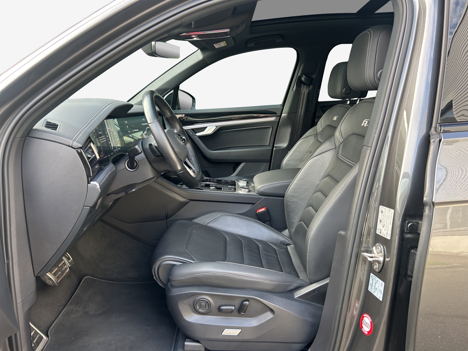 VW Touareg 3.0 TDI R Line Tiptronic-image-7