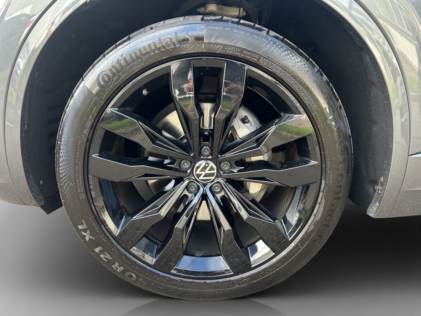 VW Touareg 3.0 TDI R Line Tiptronic-image-14